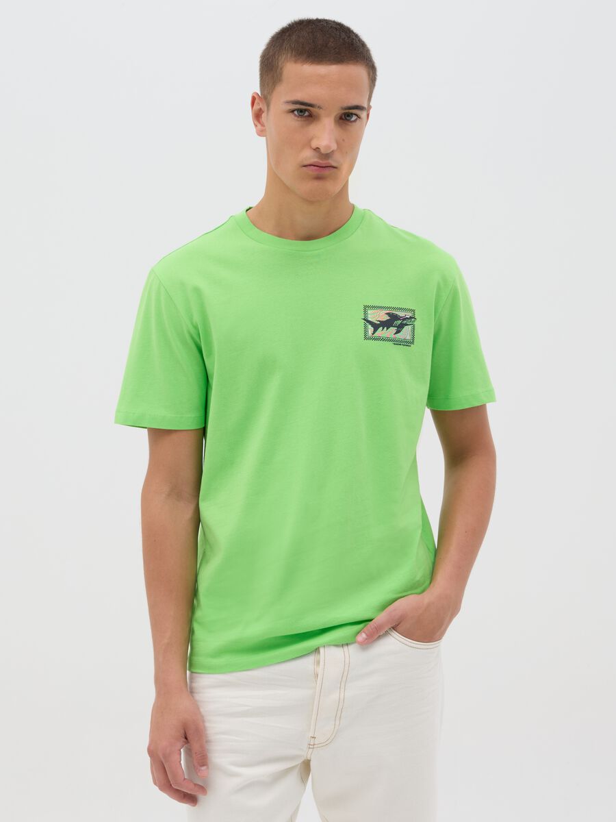 Green T-shirt with graphic print_0