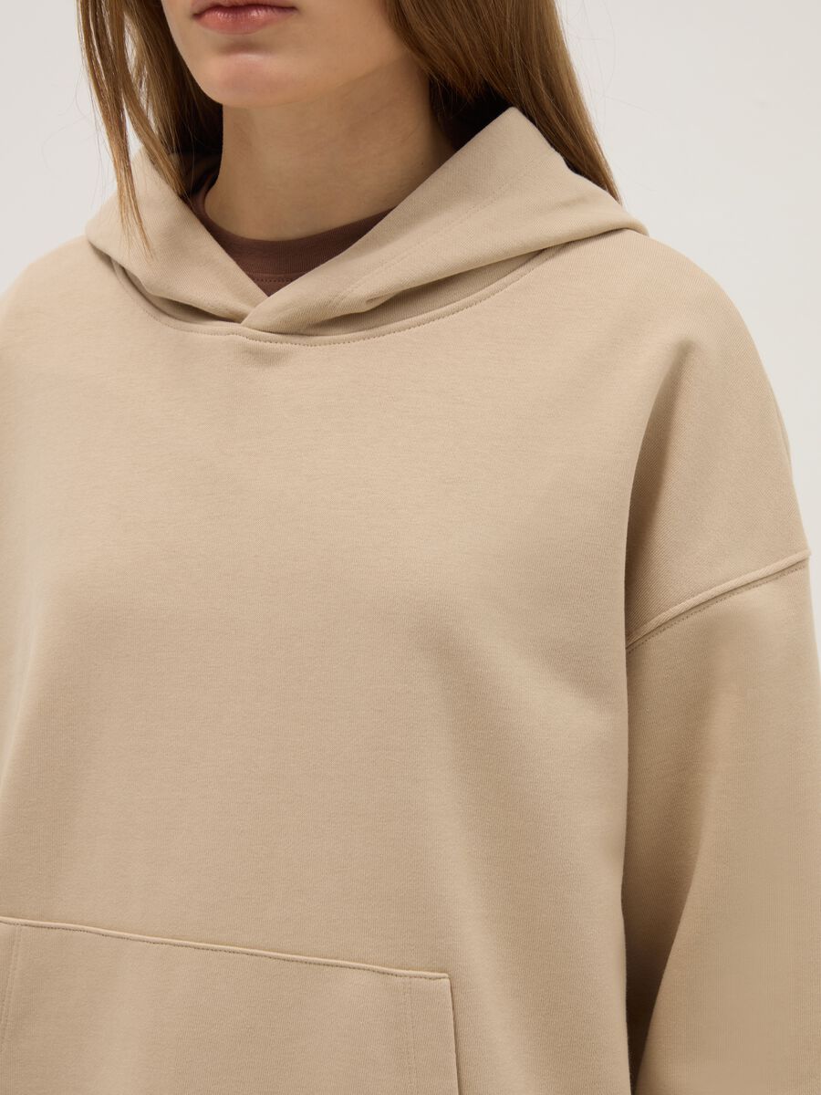 Felpa in misto cotone beige regular fit con cappuccio_3
