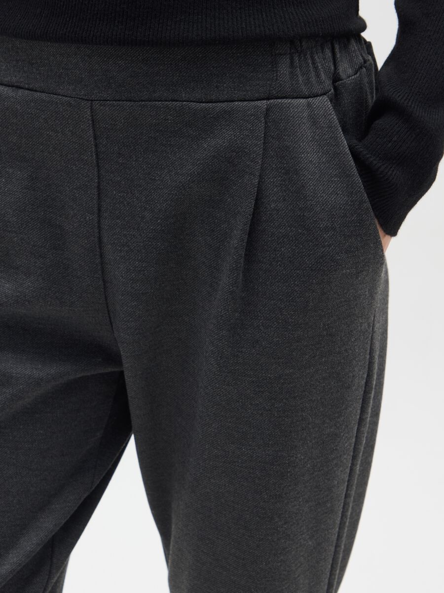 Grey stretch trousers in viscose blend_3