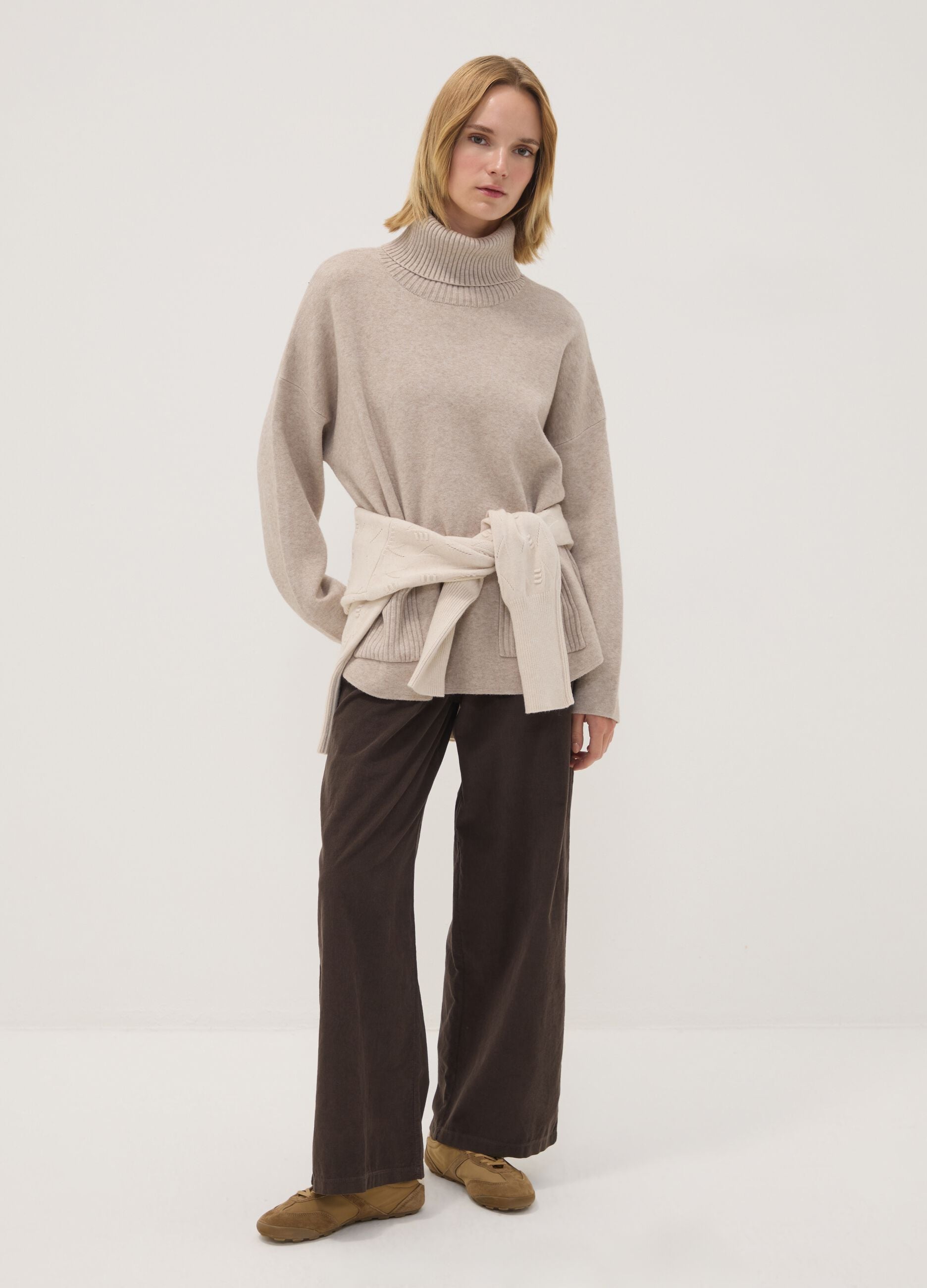 Camel viscose-blend jumper with ribbed high neck, regular fit