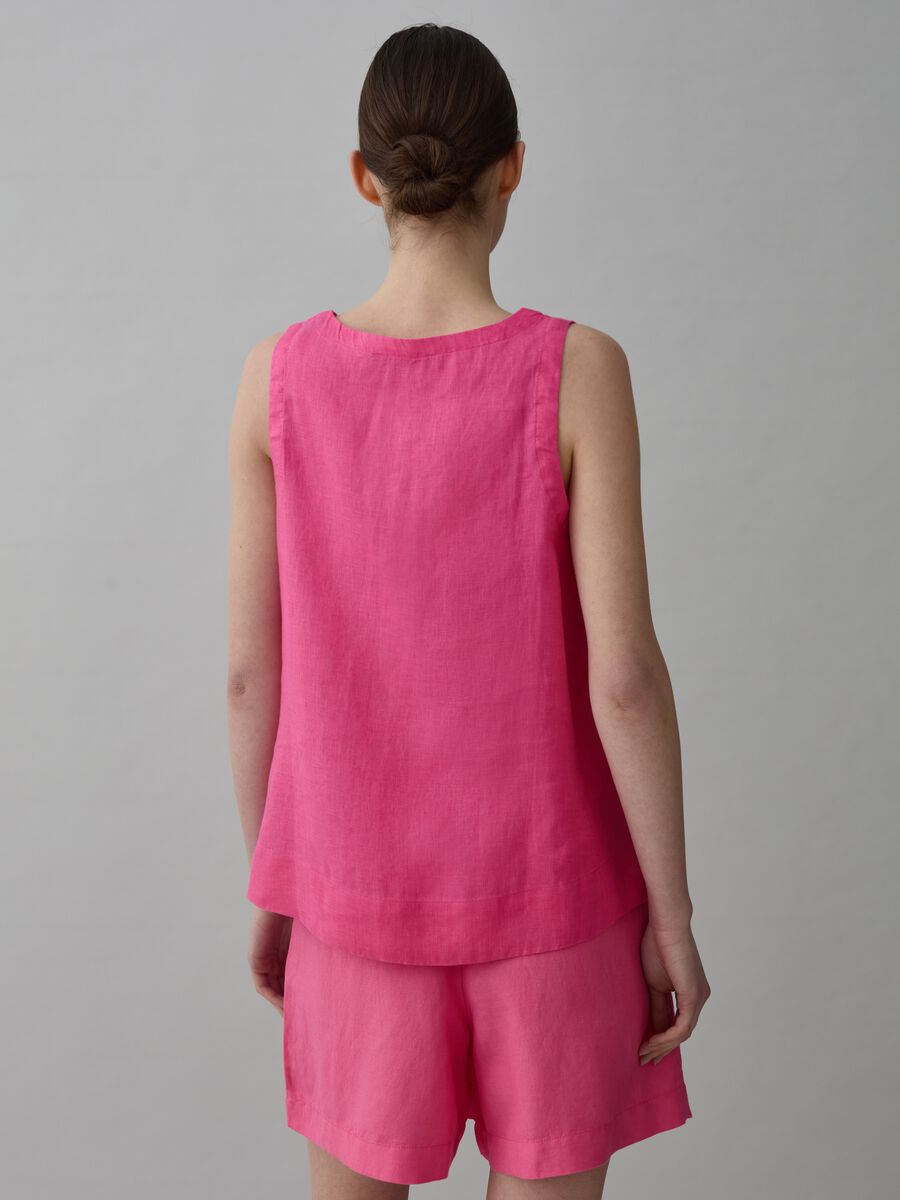 Sleeveless blouse in linen with V neck_2