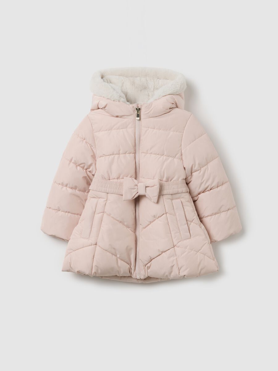 Giacca imbottita rosa da bimba regular fit con cappuccio e cintura_0
