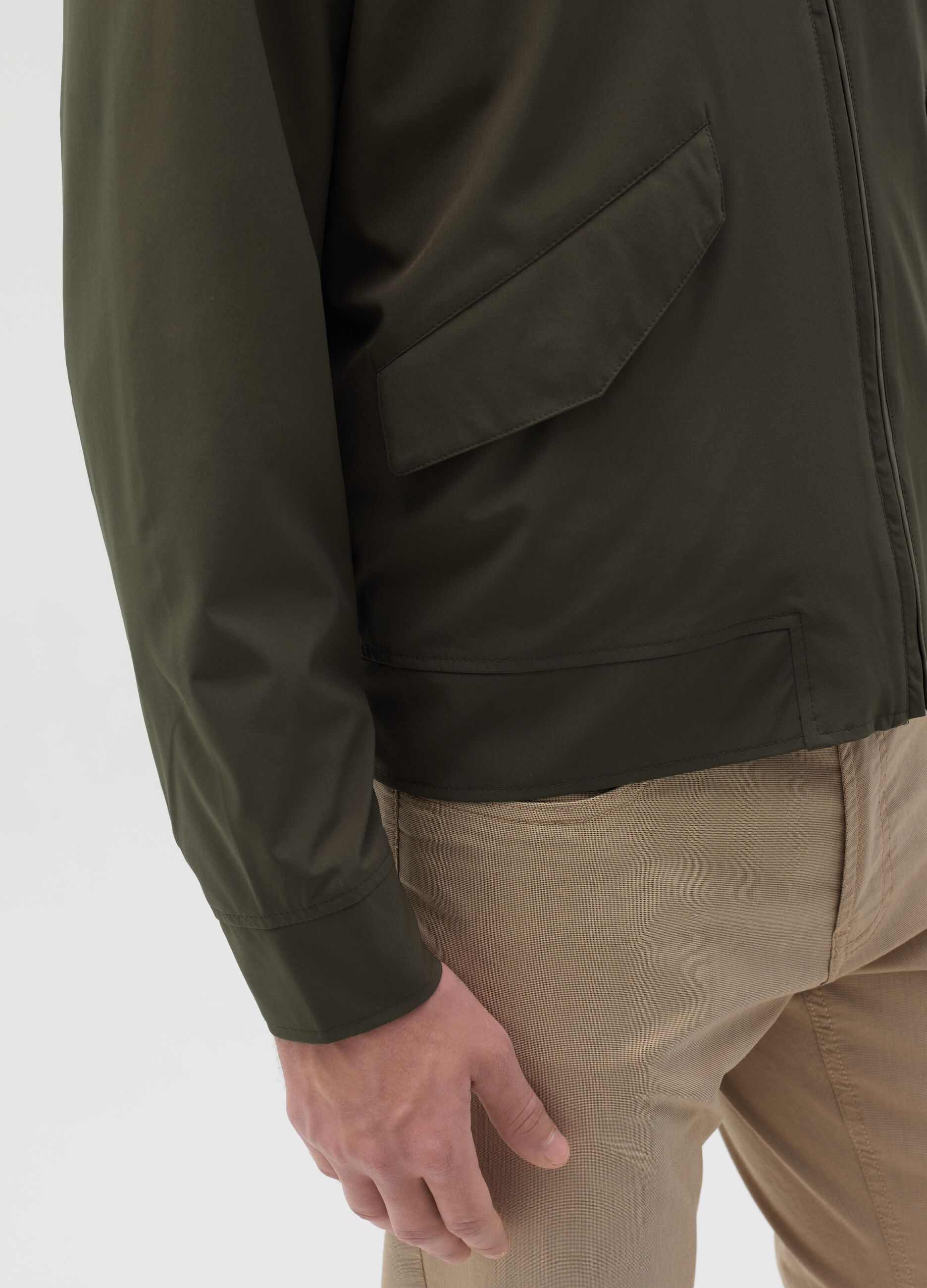 Lightweight full-zip bomber jacket