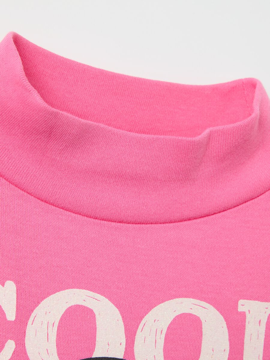 T-shirt with mock neck and print_2