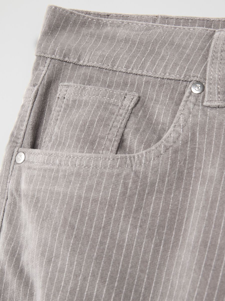 Pinstriped trousers with five pockets_5