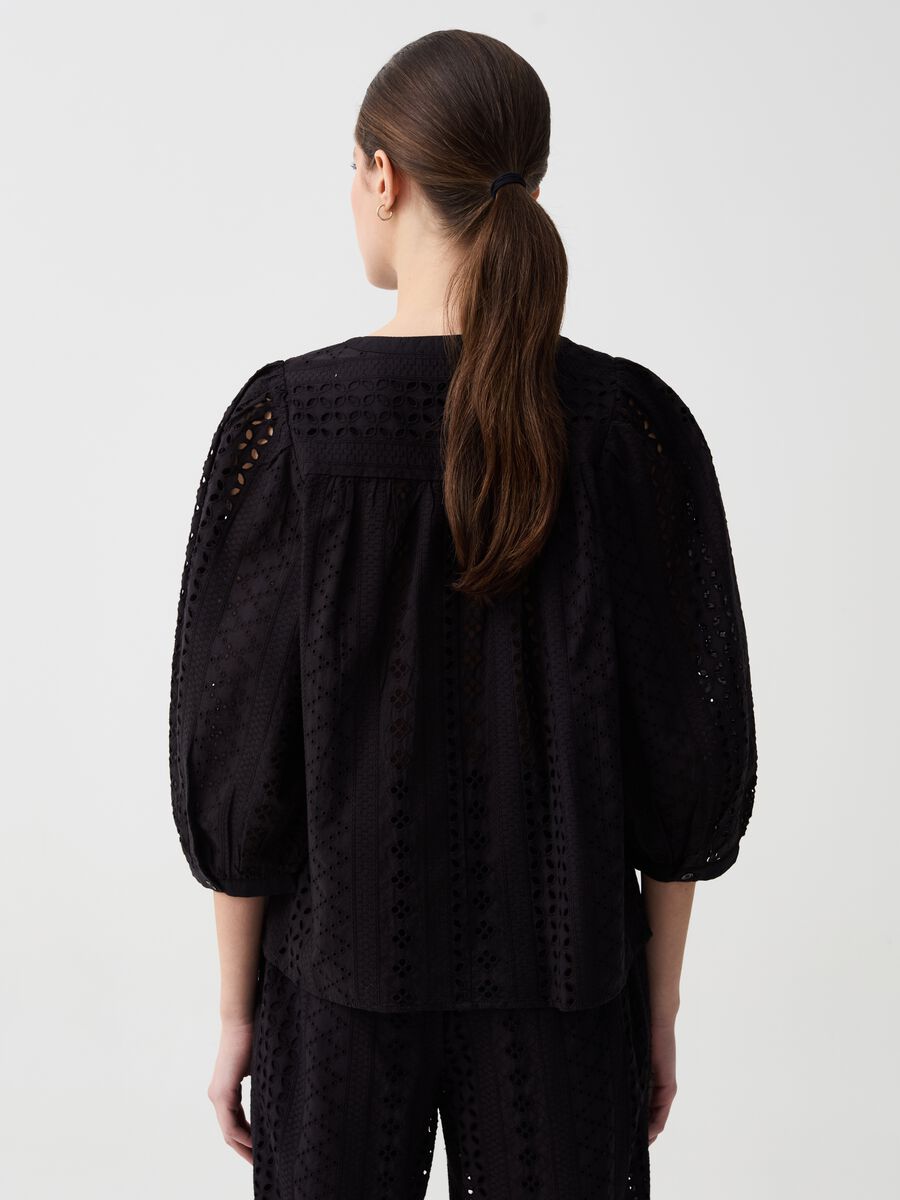 Blouse in broderie anglaise lace with three-quarter sleeves_2