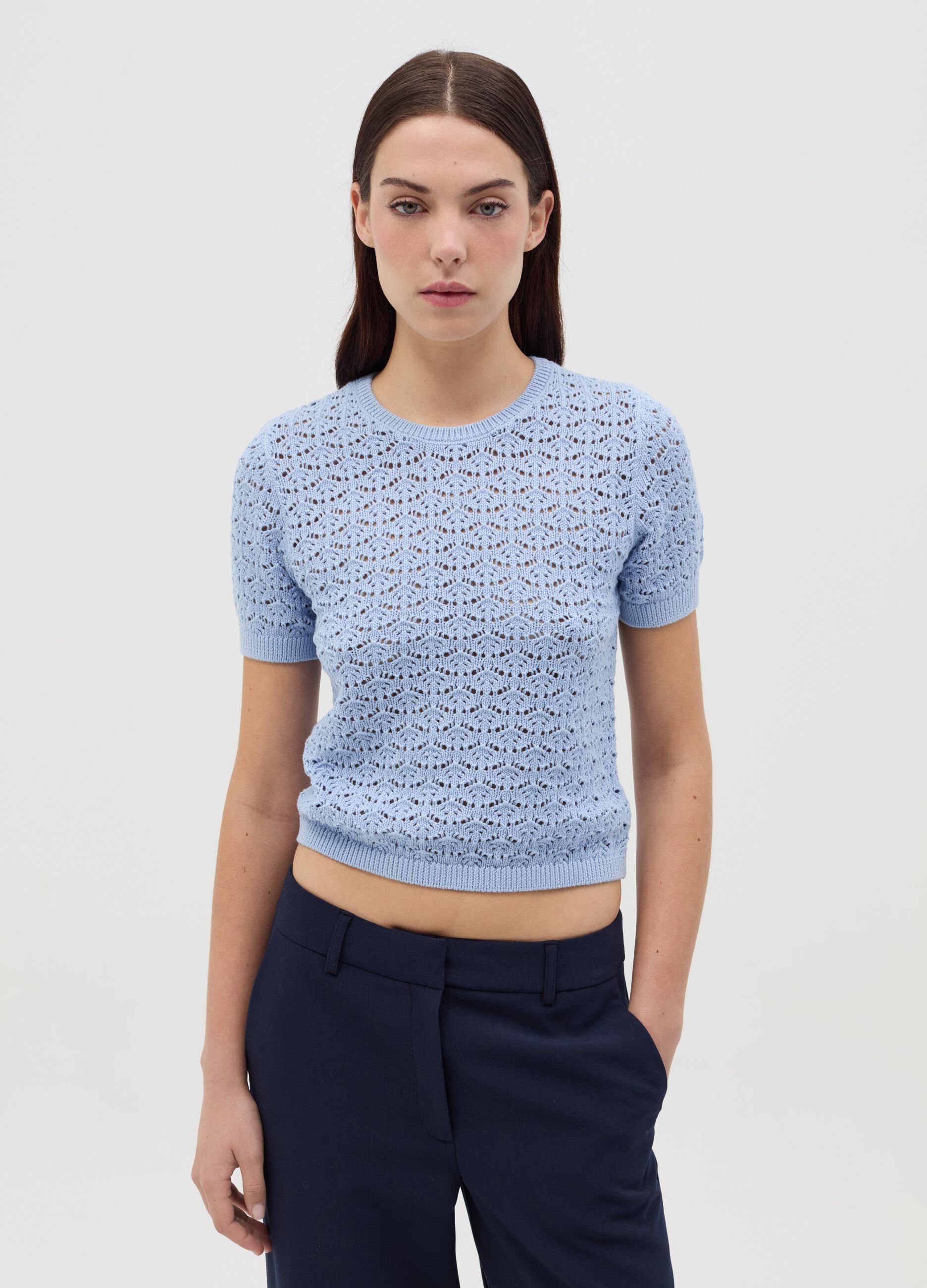 Crochet top with short sleeves