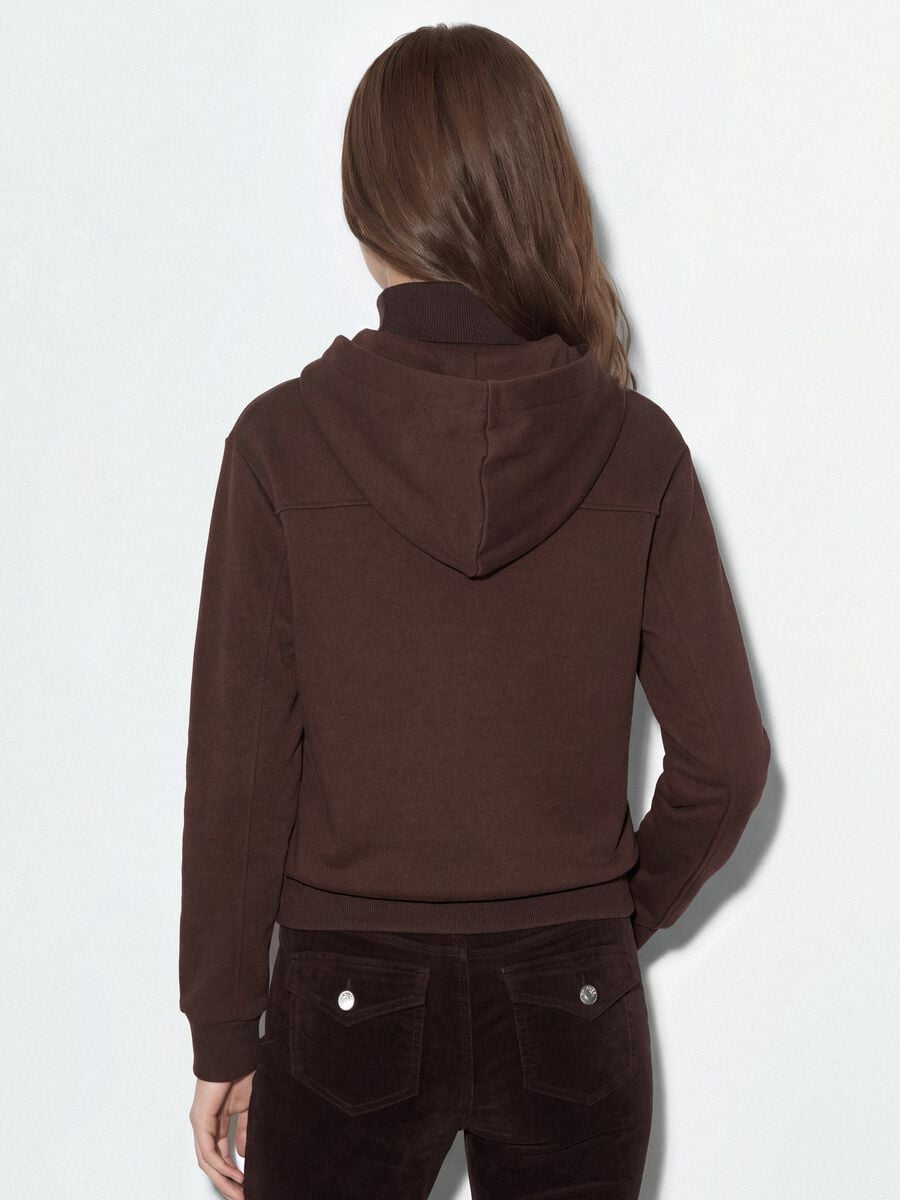 Felpa marrone con cappuccio e fiocco relaxed fit_3