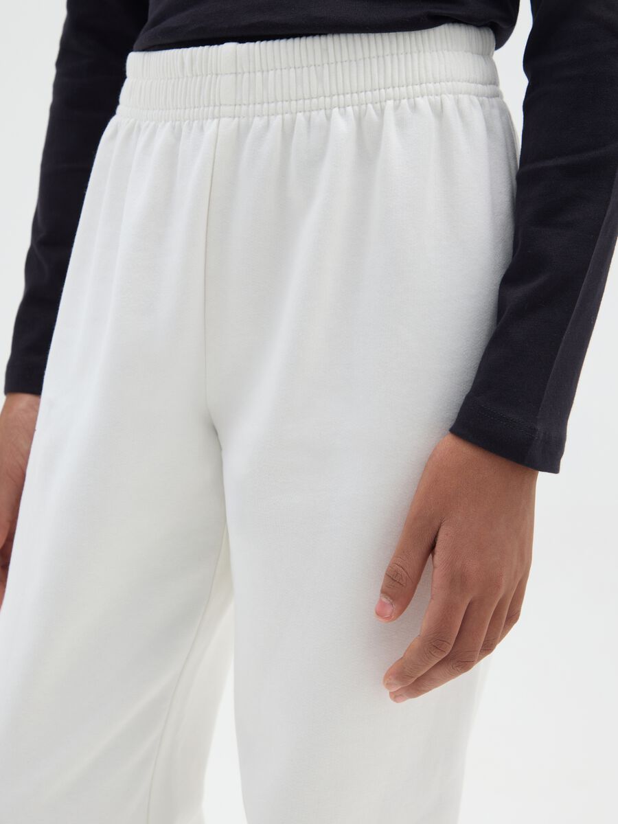 Jogger da ragazza in puro cotone bianco regular fit_2