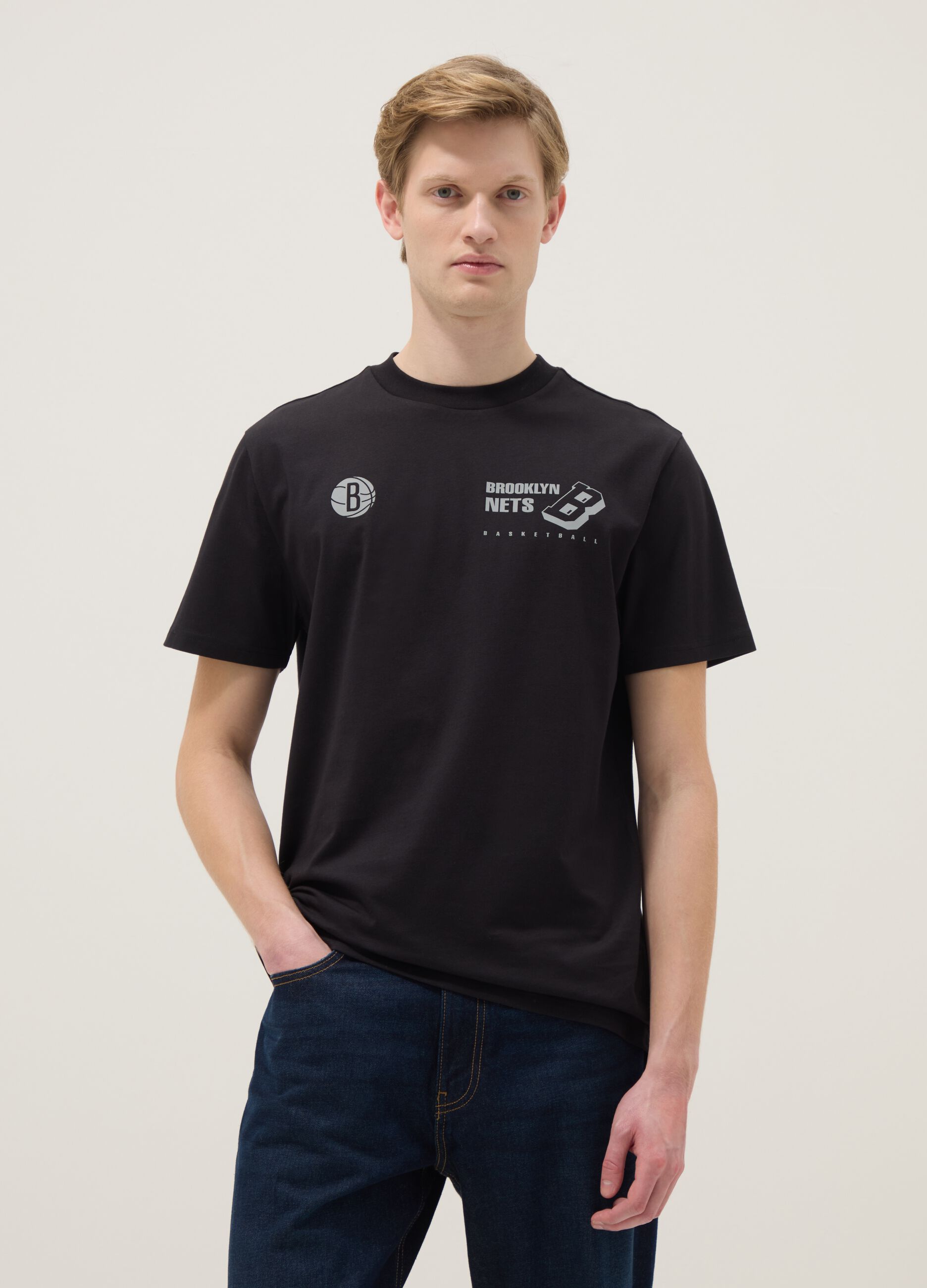 Black pure cotton regular fit T-shirt with Brooklyn Nets print
