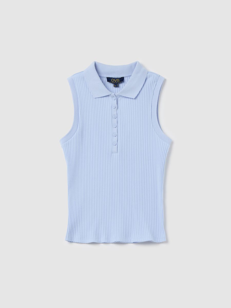 Polo smanicata a costine azzurra_4