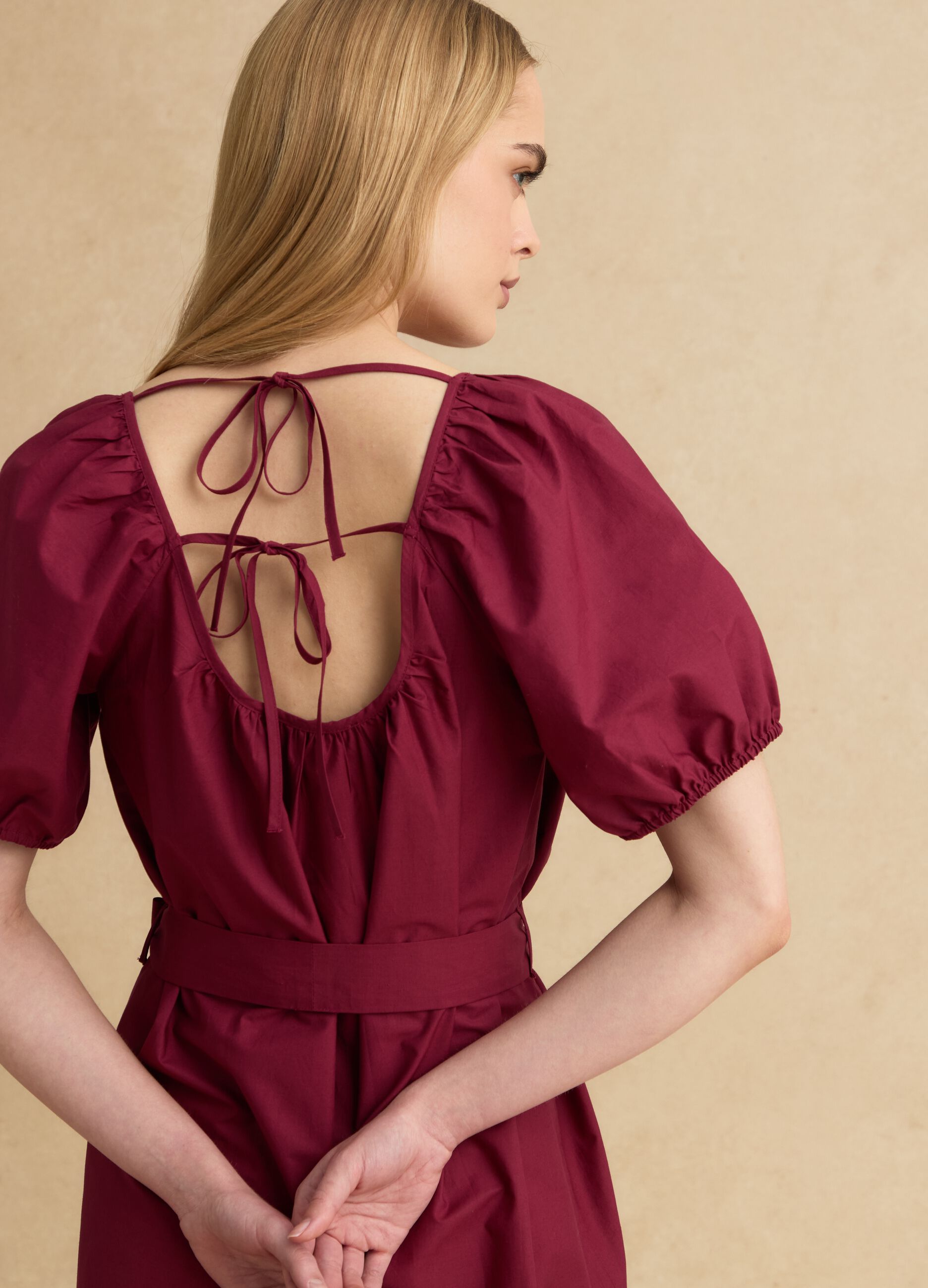 Abito midi rosso in puro cotone con cintura