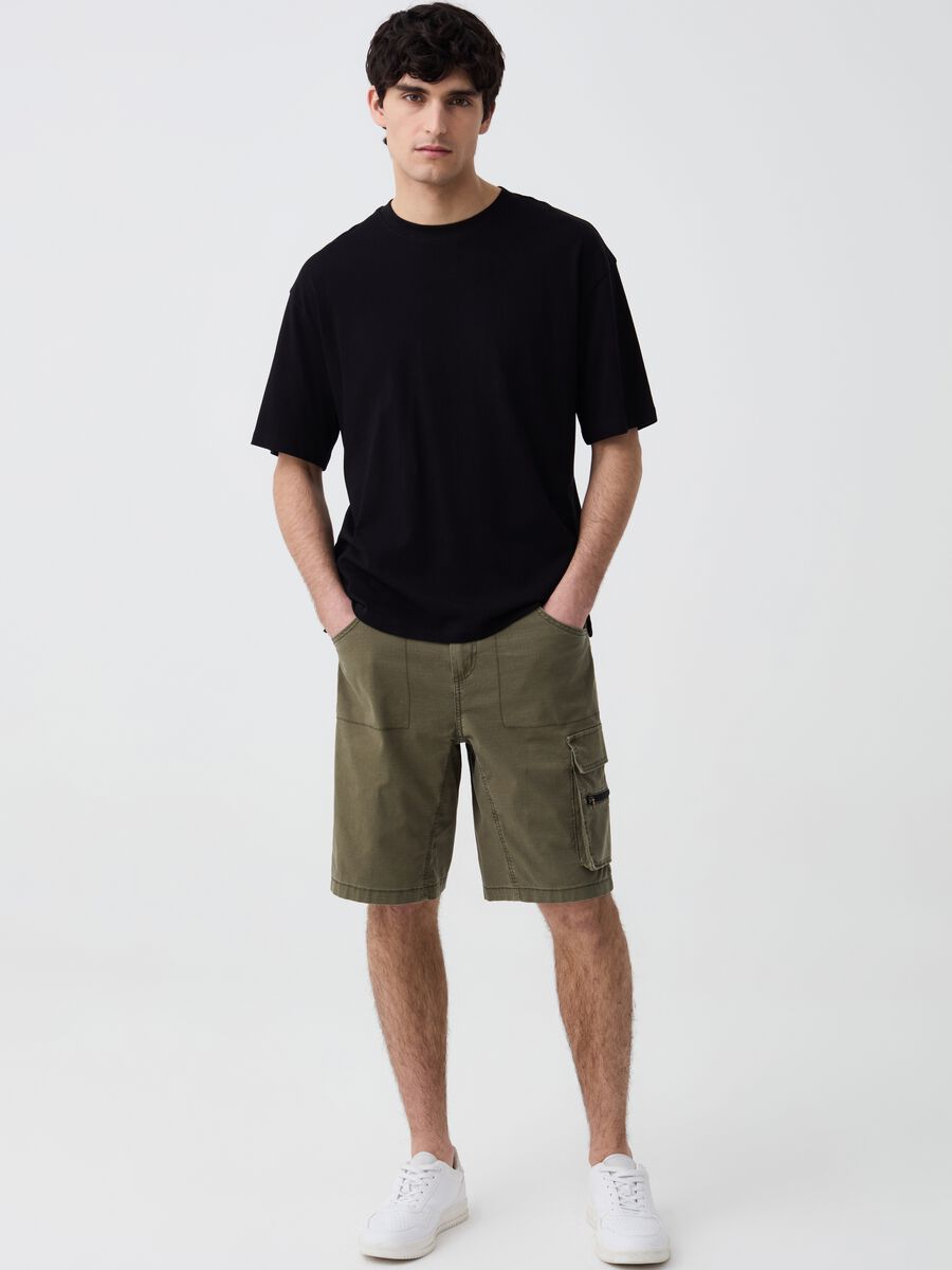 Cargo Bermuda shorts with ripstop weave_0