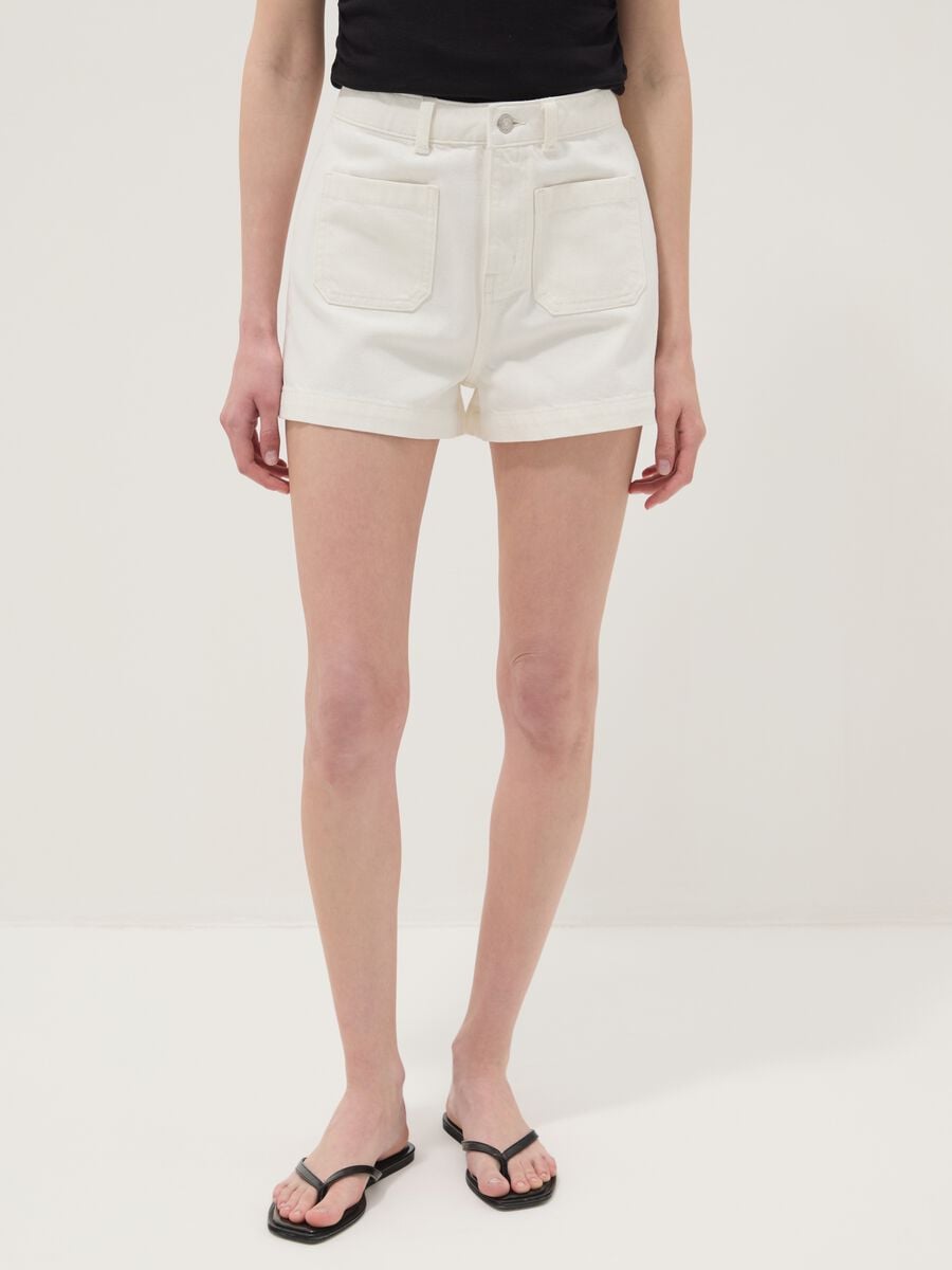 White pure cotton Bermuda shorts_2