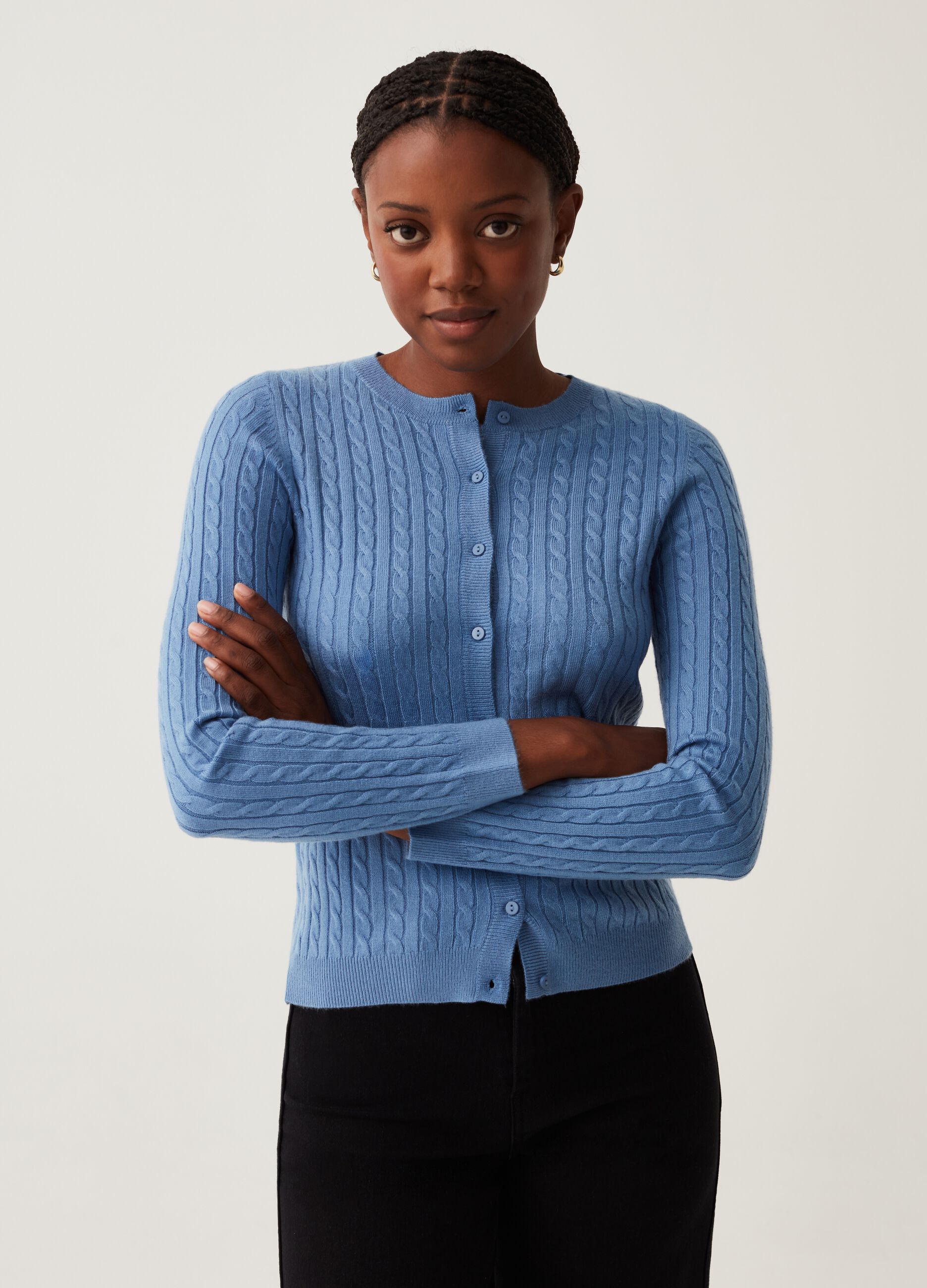 Cardigan con lavorazione a trecce_0