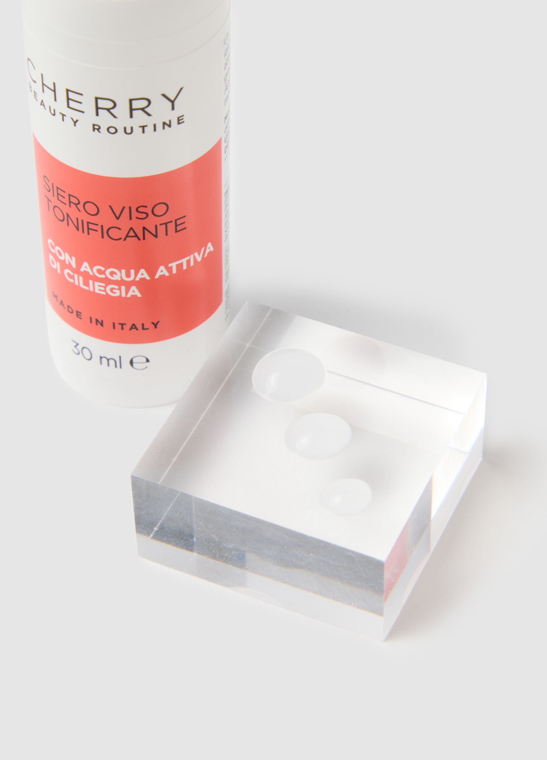 Toning facial serum with cherry active water