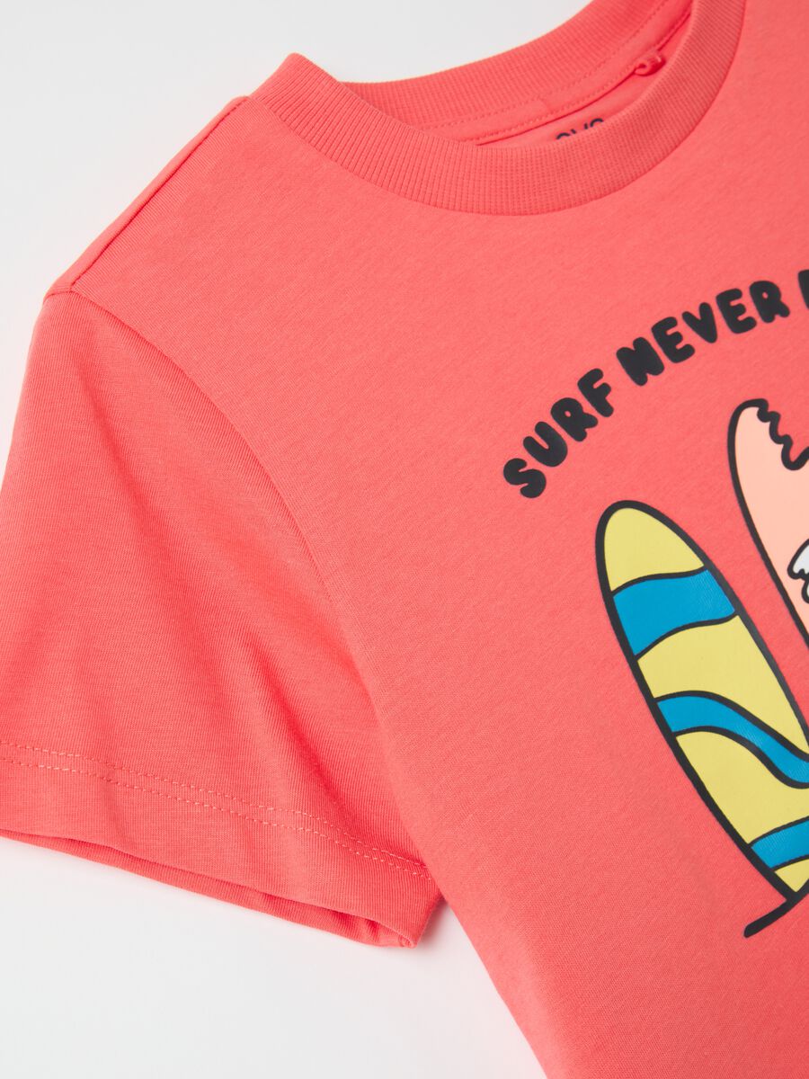 Pink cotton T-shirt with "Surf Never Ends" print_3