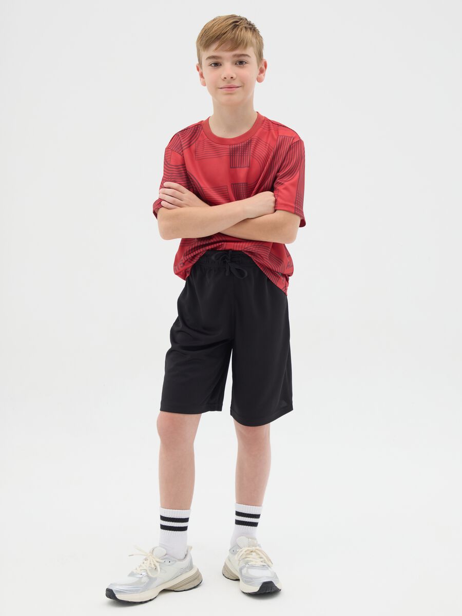 Boy's sports outfit in red with regular fit_1