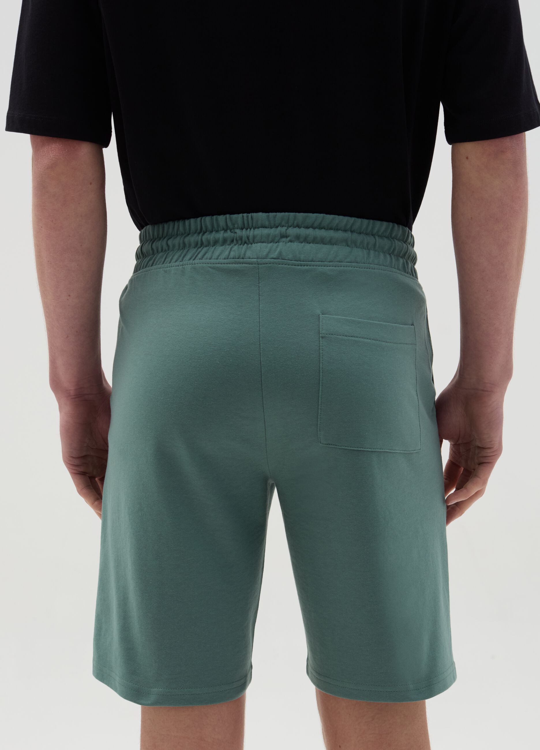 Bermuda joggers in fleece with drawstring