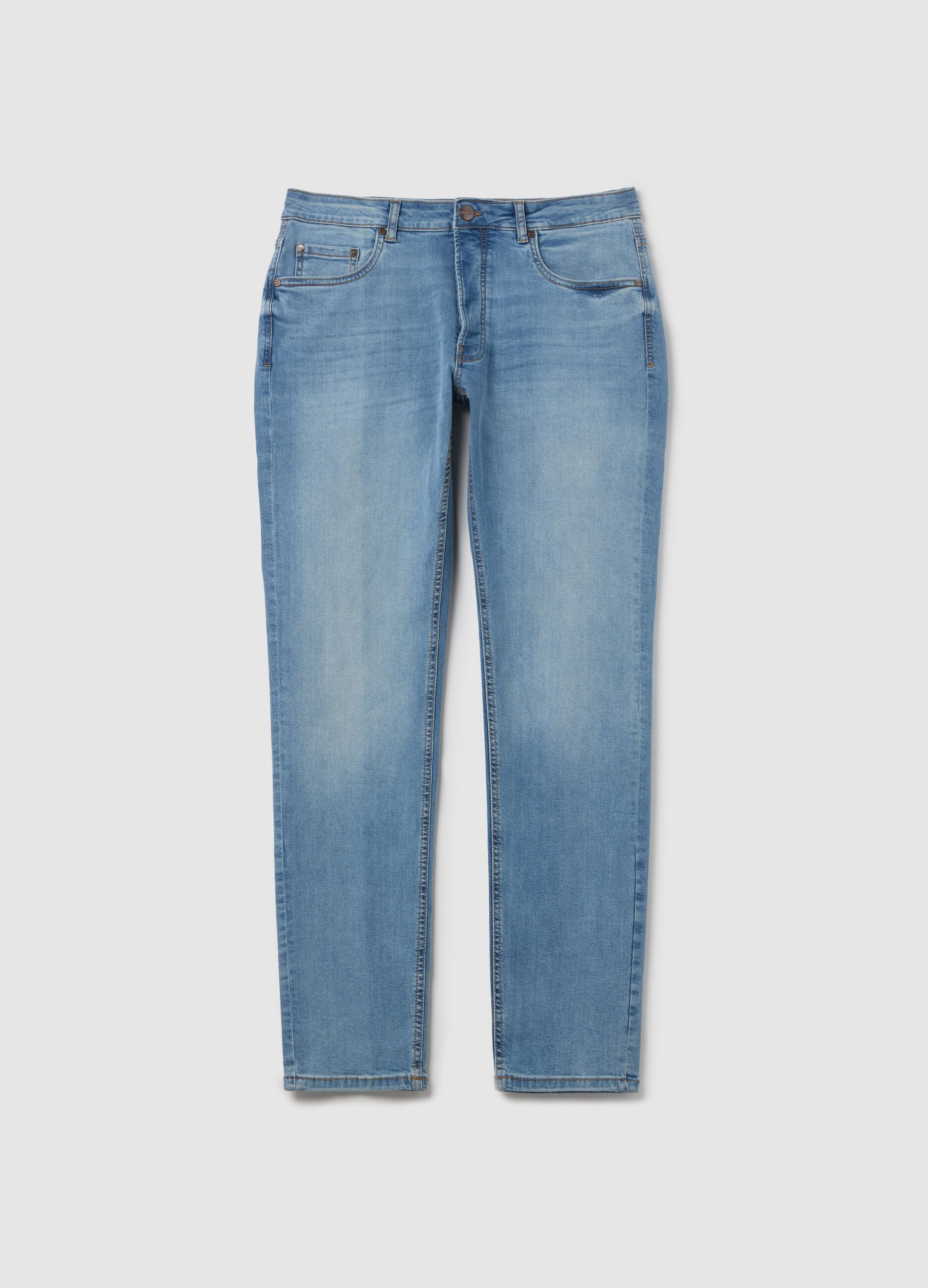 Slim-fit jeans with five pockets