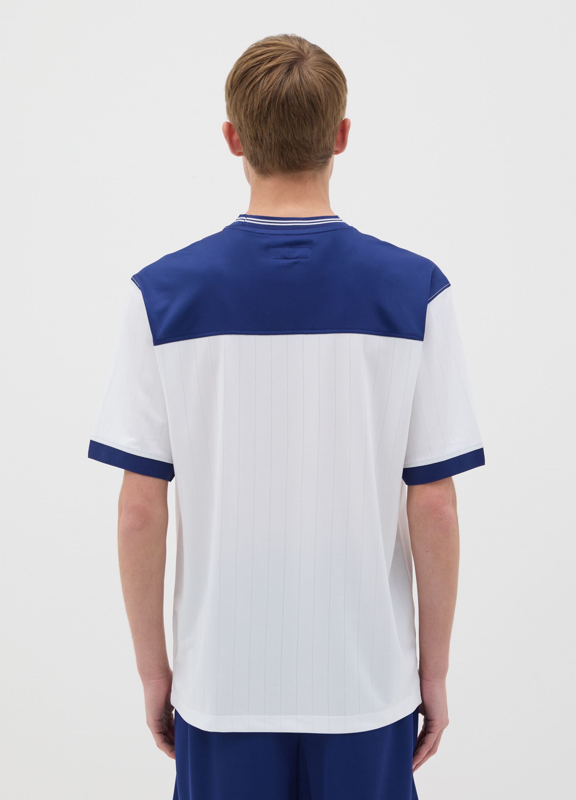 White and blue T-shirt in mesh with print