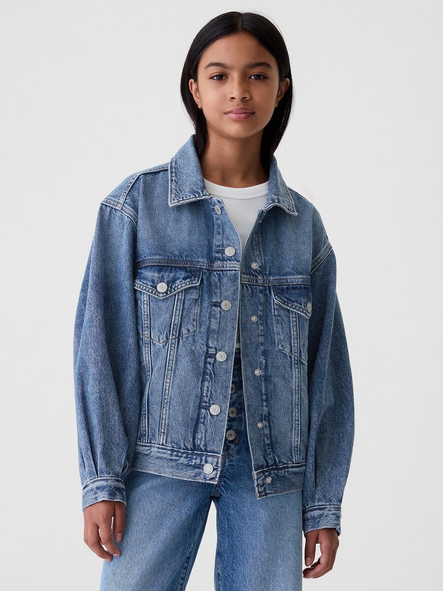 Short jacket in acid wash denim_0