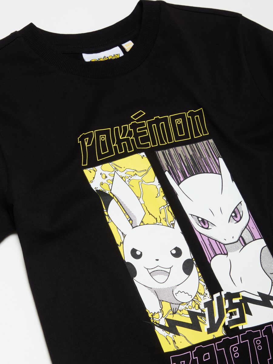 T-shirt stampa Pokemon Pikachu vs Mewtwo_2