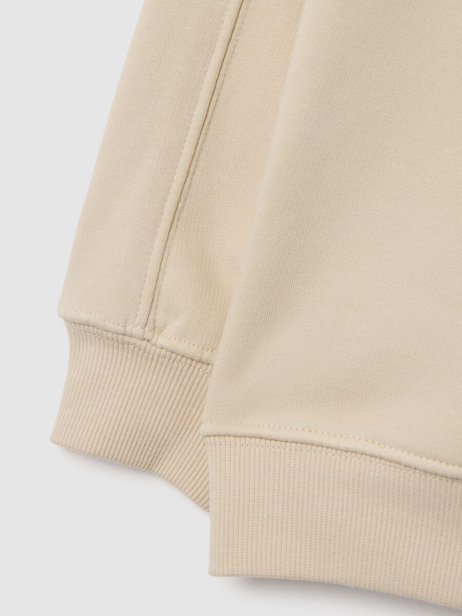 Beige hooded sweatshirt for kids_3