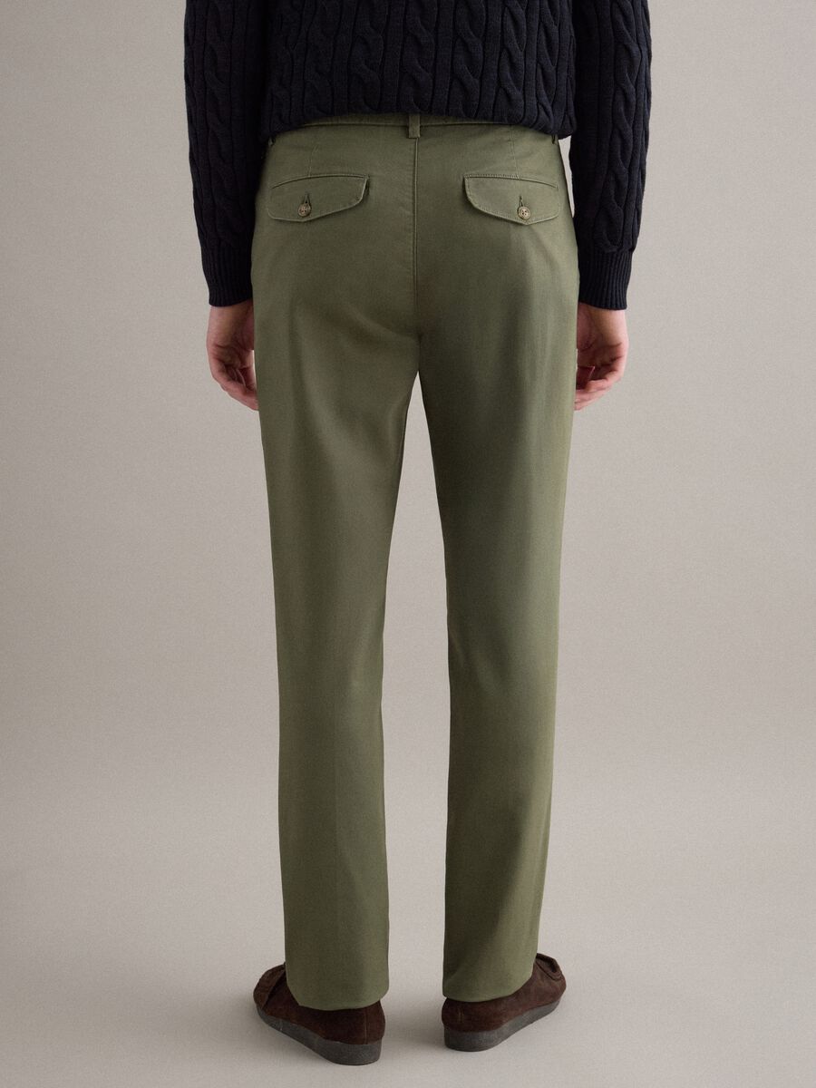 Pantaloni chino verde in cotone elasticizzato slim fit_2