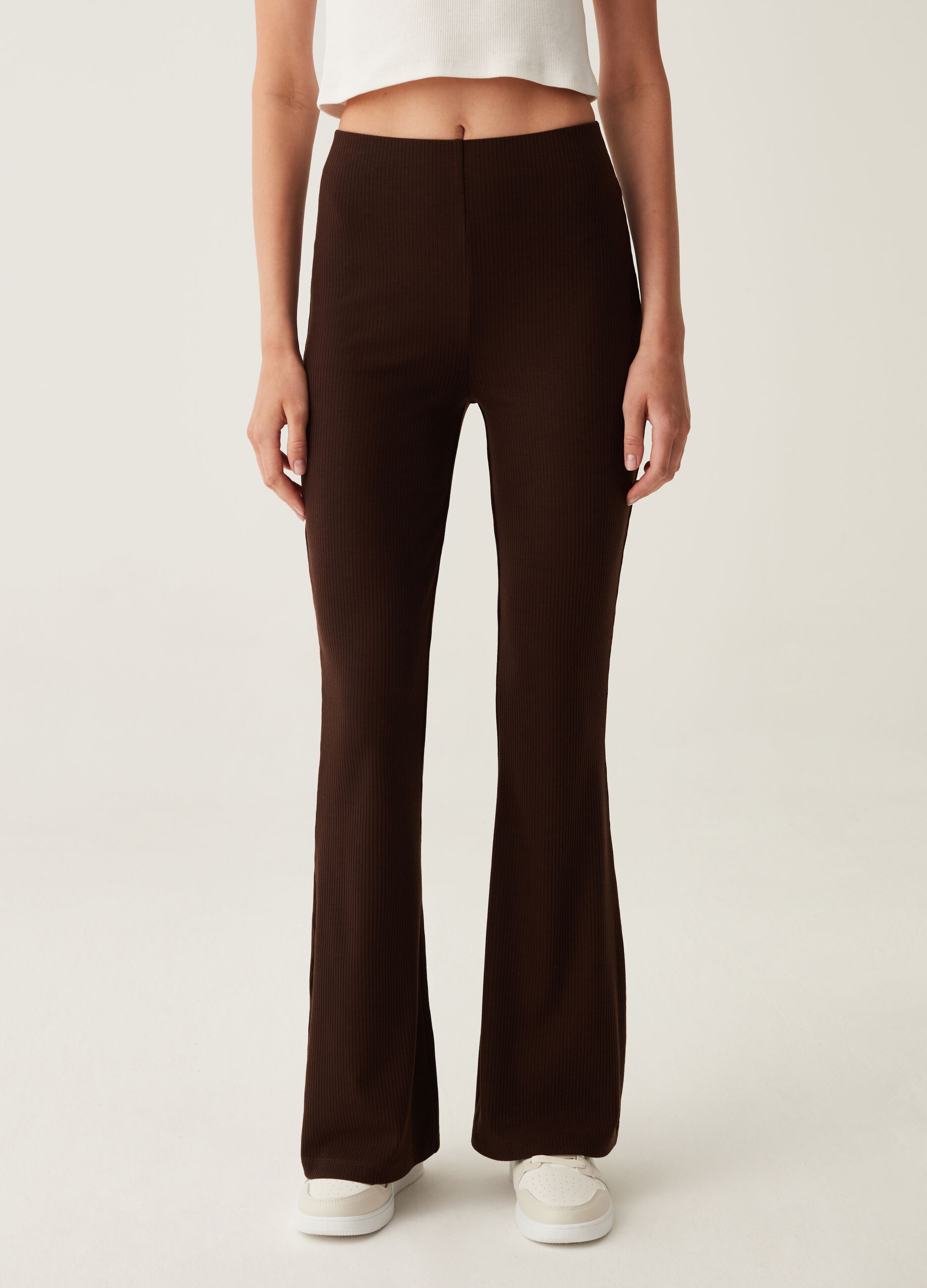 Pantalone flare fit a coste piatte_1