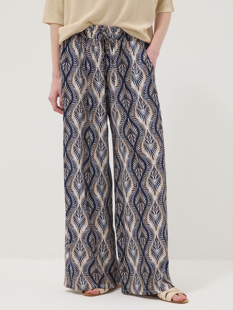 Blue pure-viscose trousers with all-over print, regular fit_1