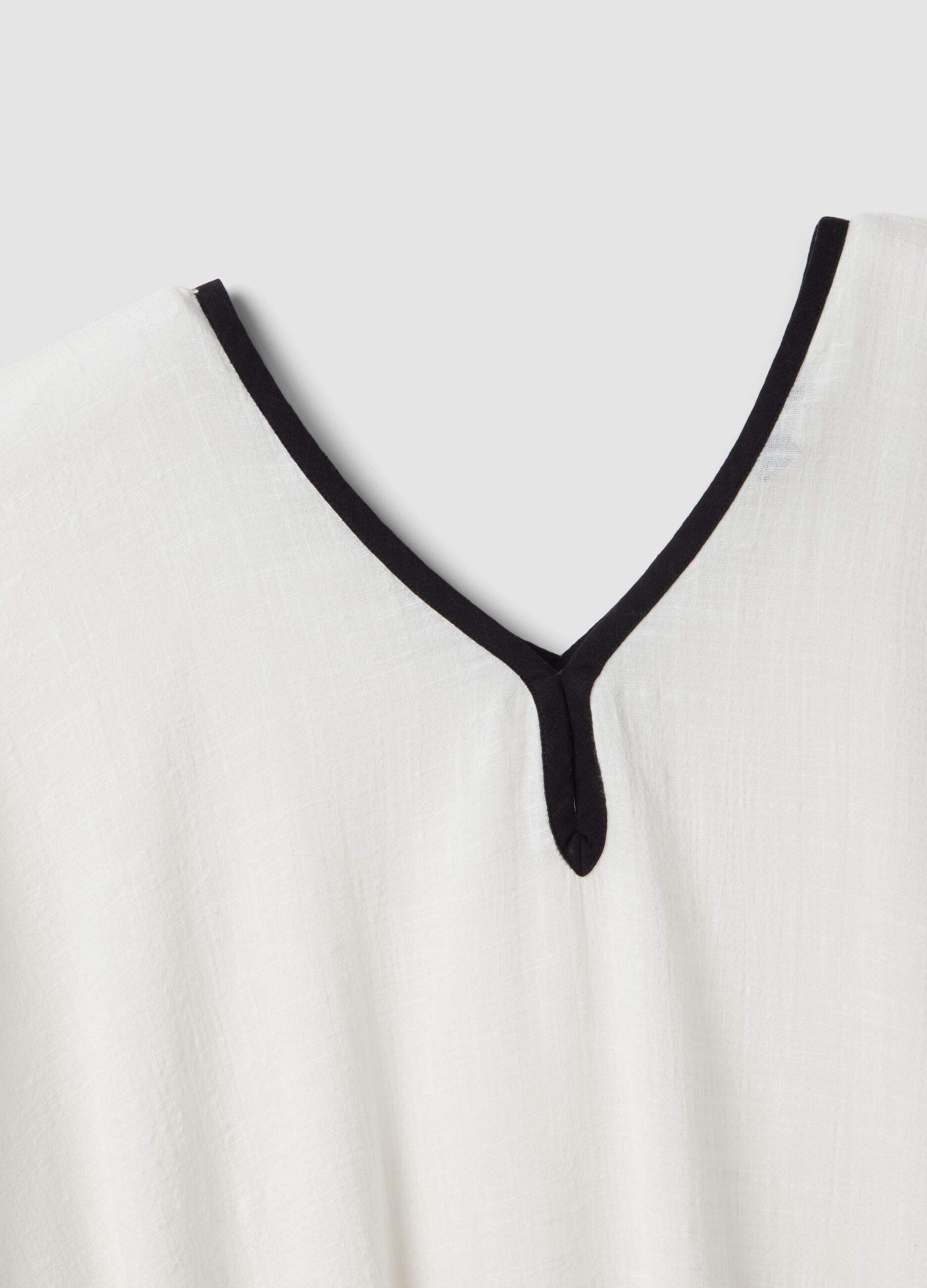 White cotton-viscose blend V-neck kaftan