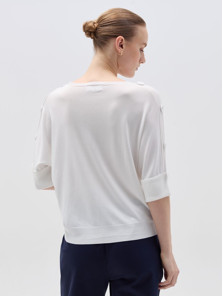 Top with three-quarter sleeves with buttons_1