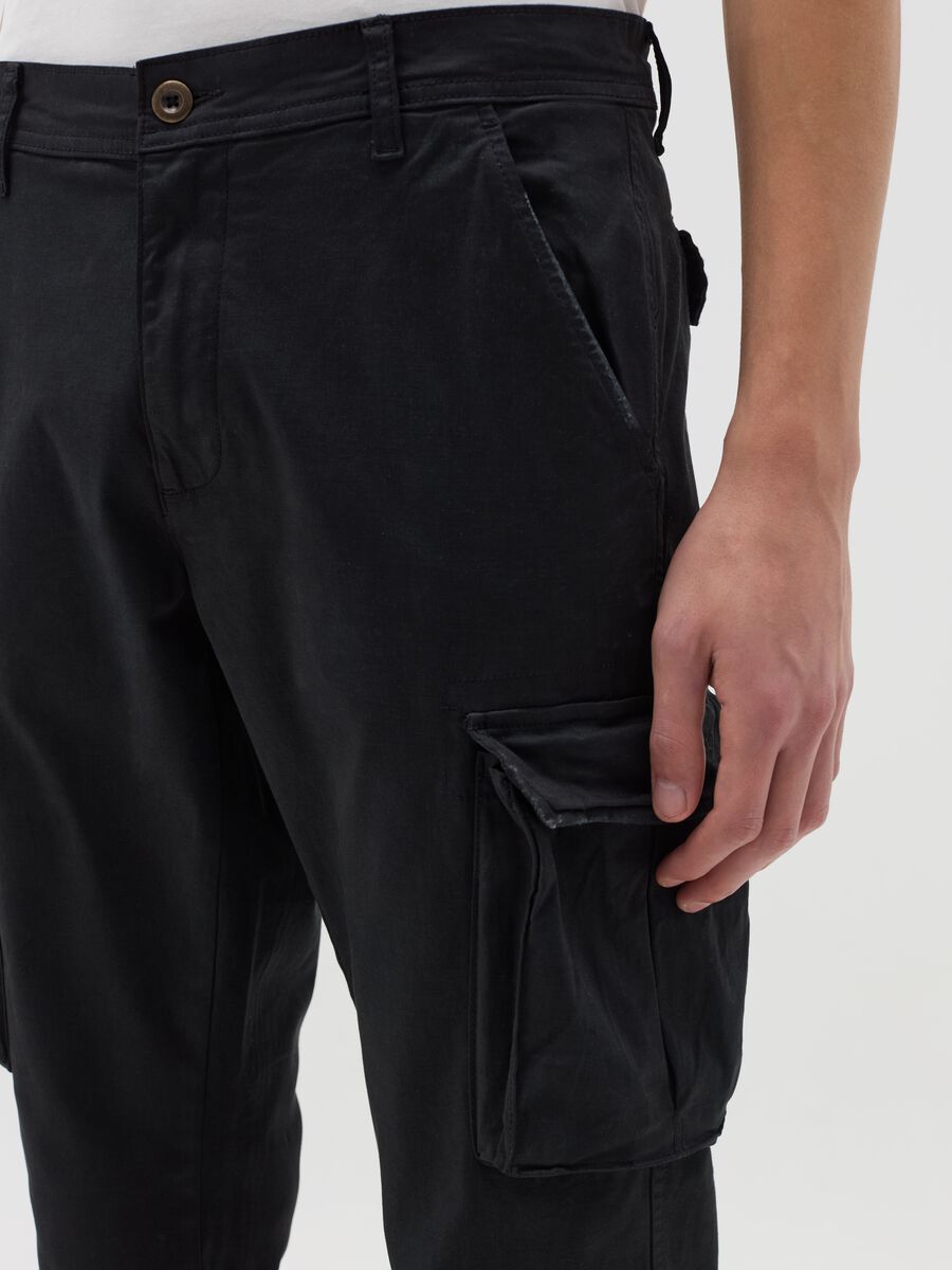 Pantalone cargo cuff-hem in cotone stretch_2