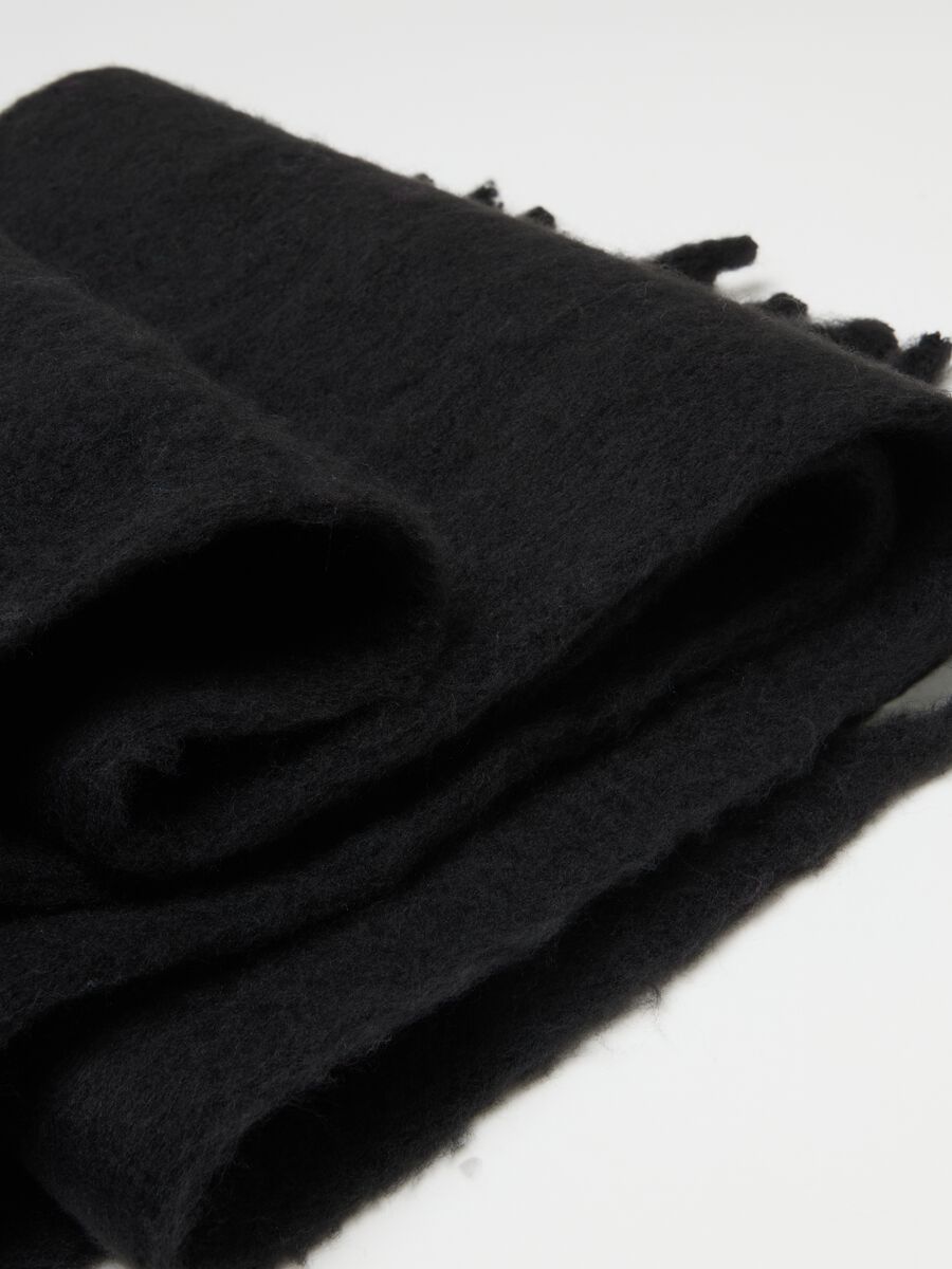 Black Mixed Fabric Scarf_2