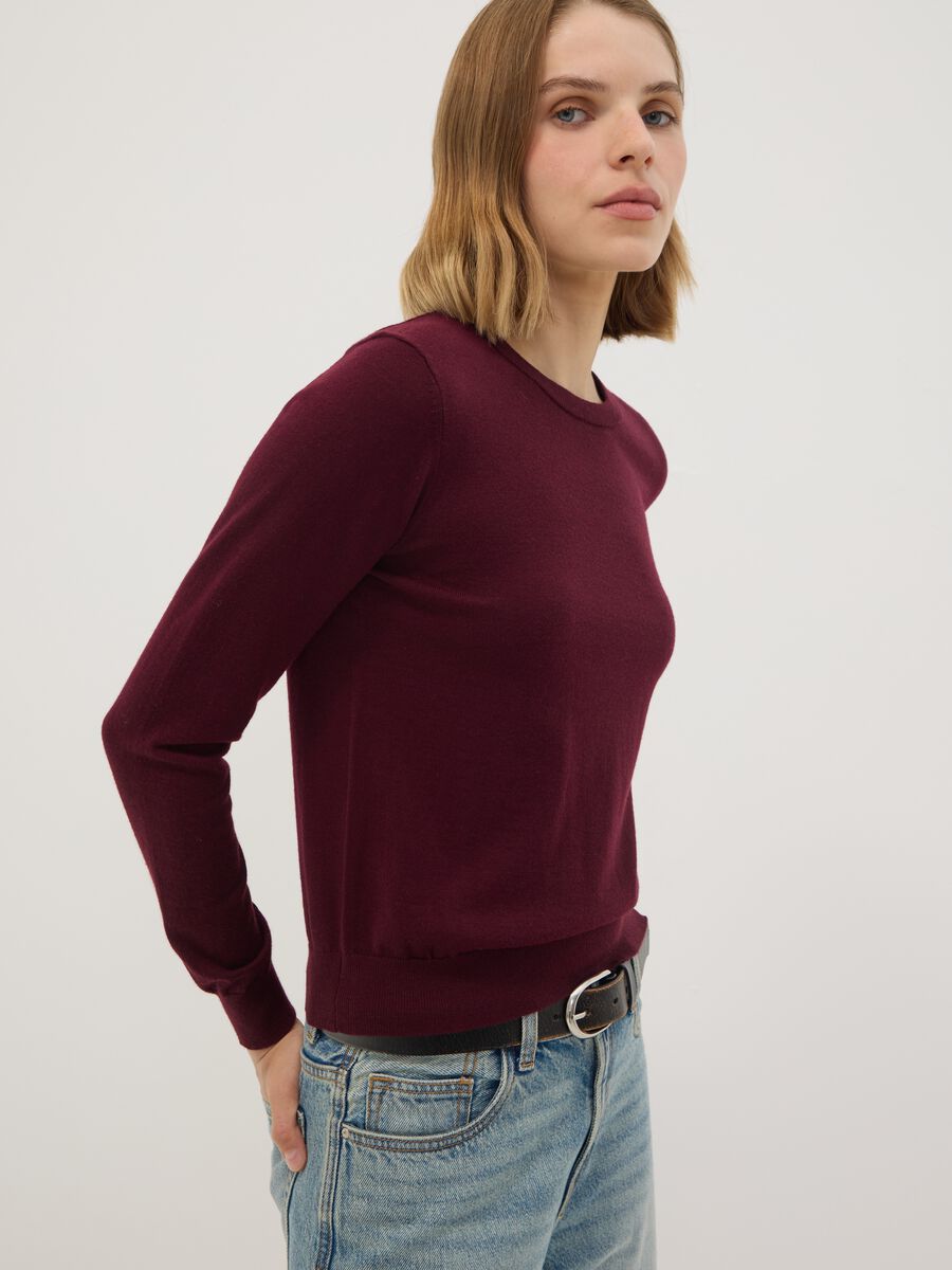 Burgundy crew-neck wool-blend jumper, regular fit_0