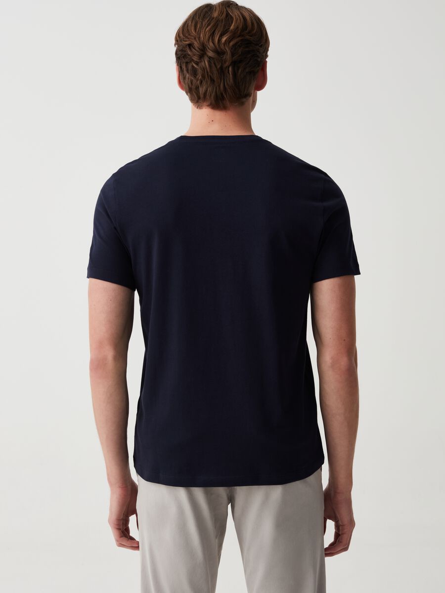Organic cotton T-shirt with V neck_2