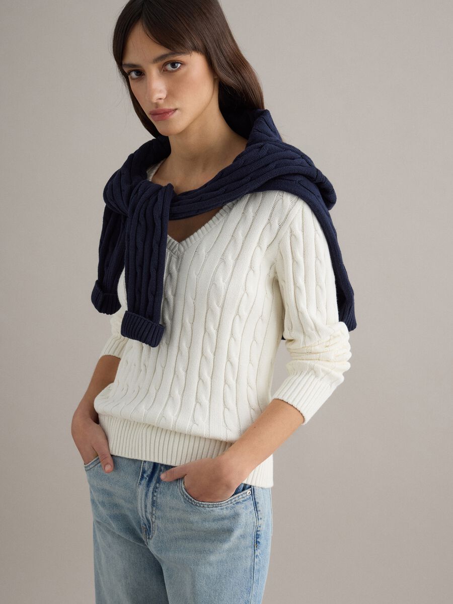 White pure cotton regular fit pullover with cable knit design_0