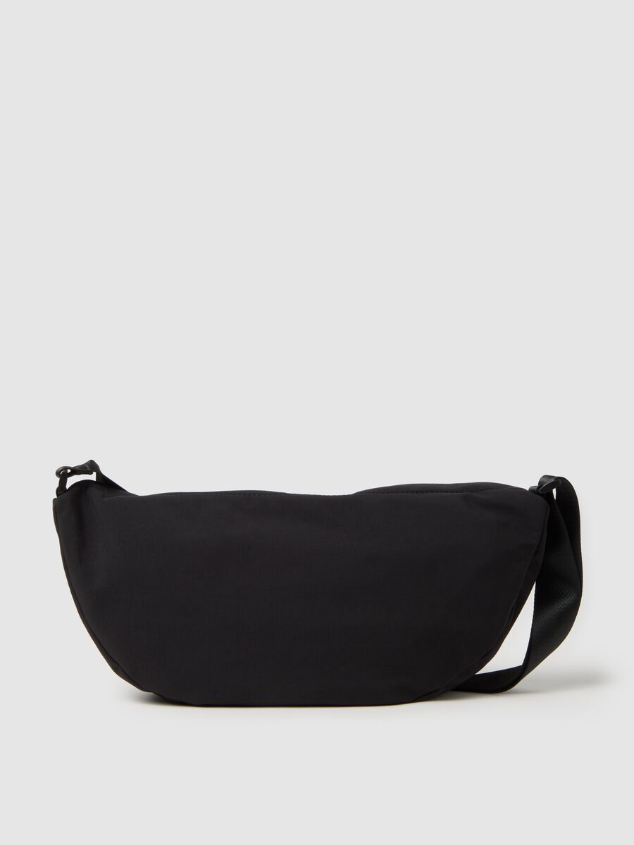 Black bag with multiple pockets_1