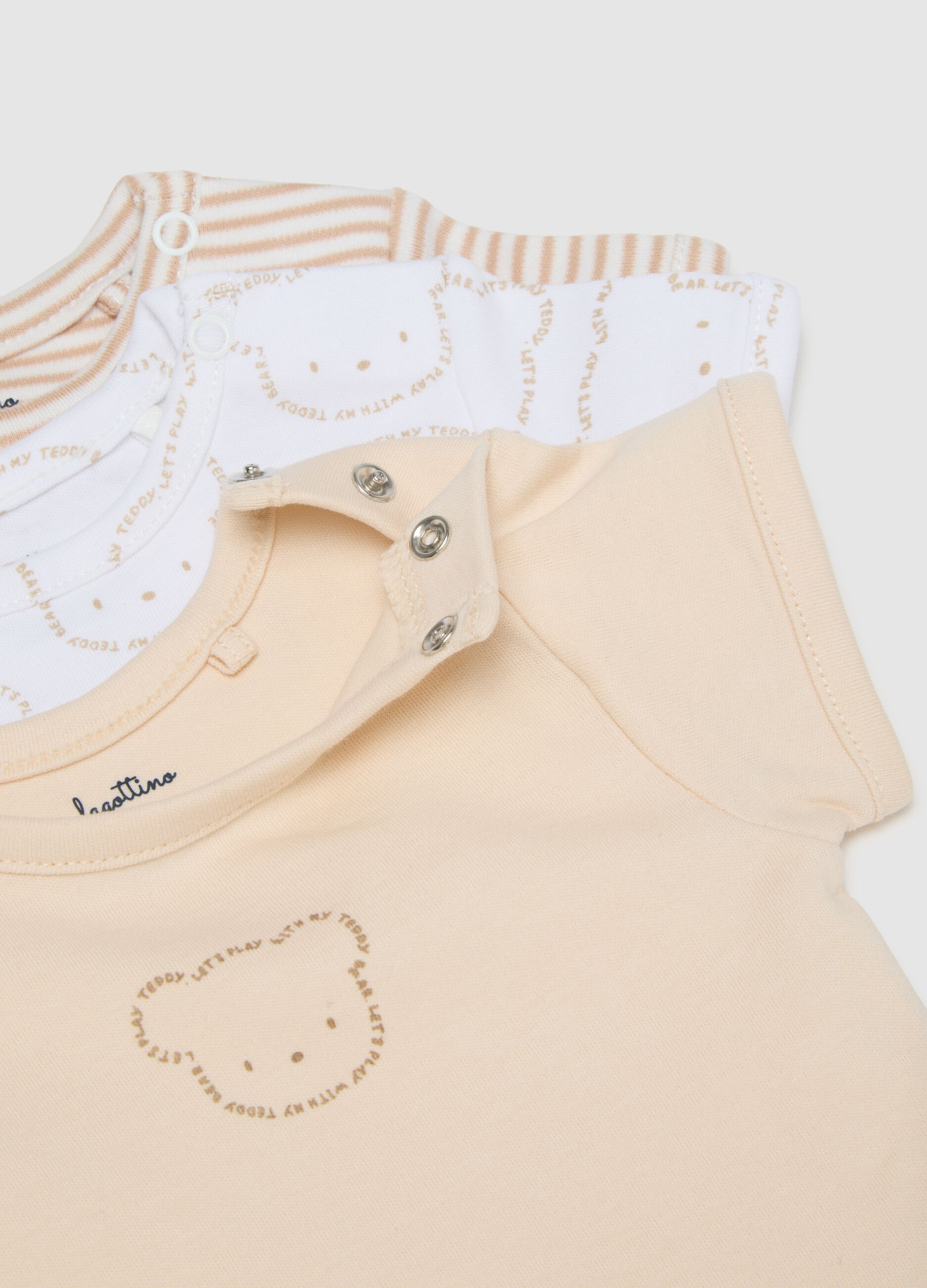Set of three-pack newborn baby rompers in pure multicoloured cotton
