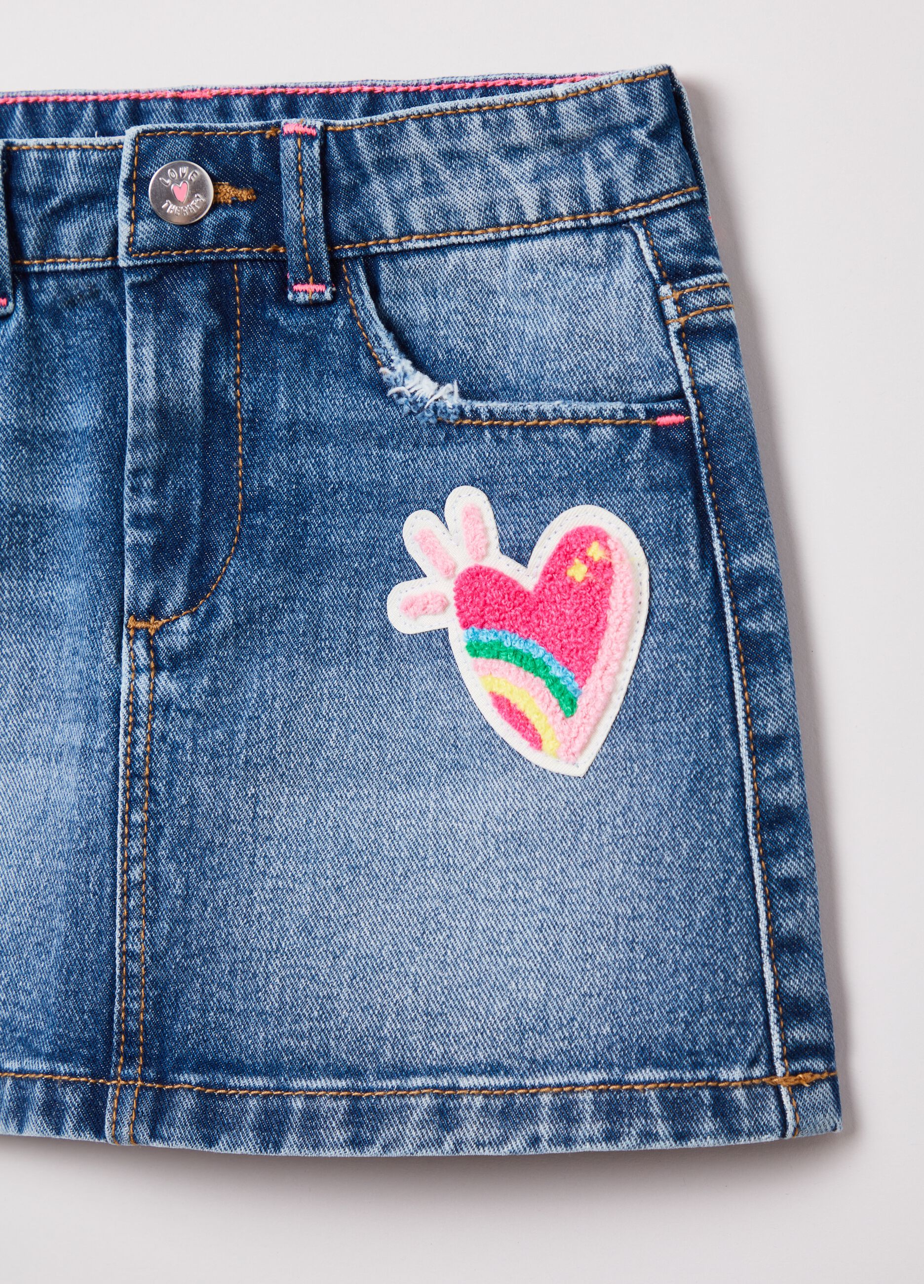 Minigonna in denim con patch_2