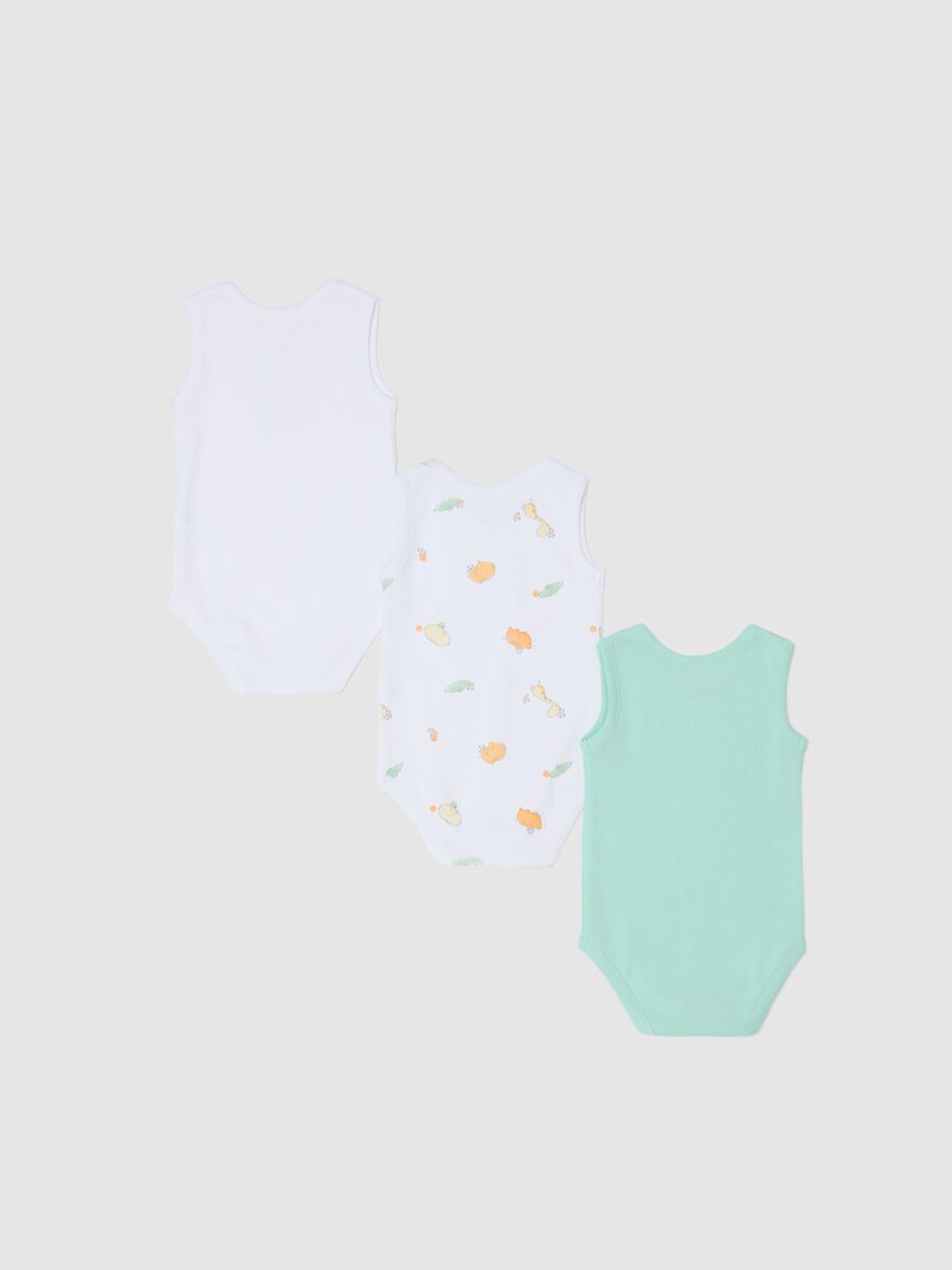 Three-pack white and green sleeveless bodysuits in organic cotton with print_1