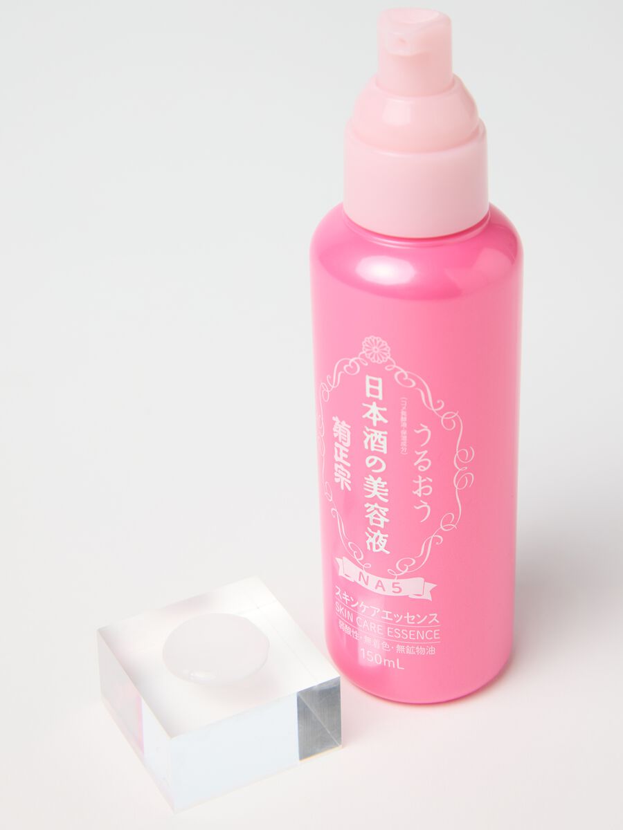 KIKU-MASAMUNE Sake Skin Care Essence is an effective serum, designed to hydrate and brighten the skin._2