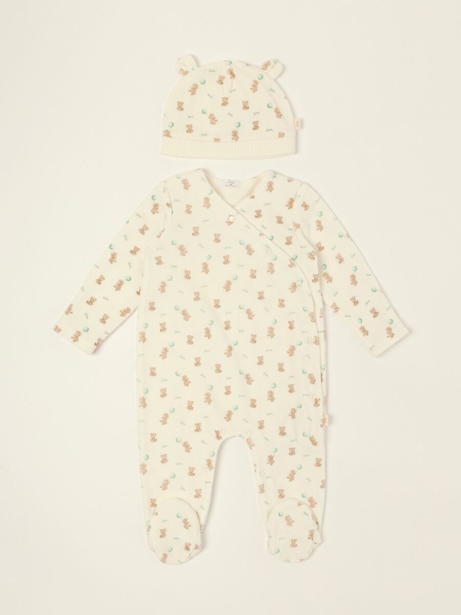 White baby sleepsuit with teddy bear print_0