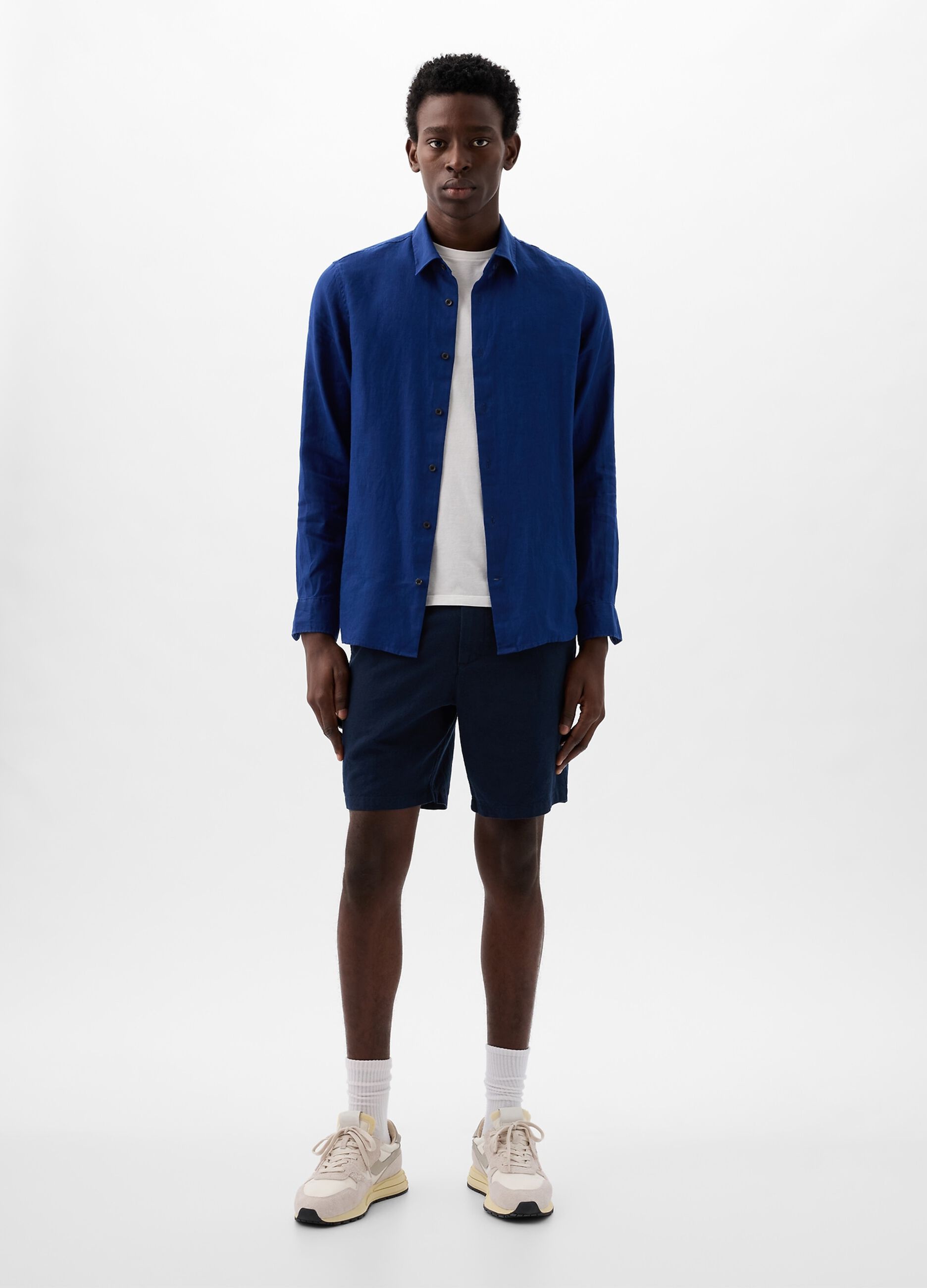 Relaxed-fit Bermuda shorts in cotton and linen