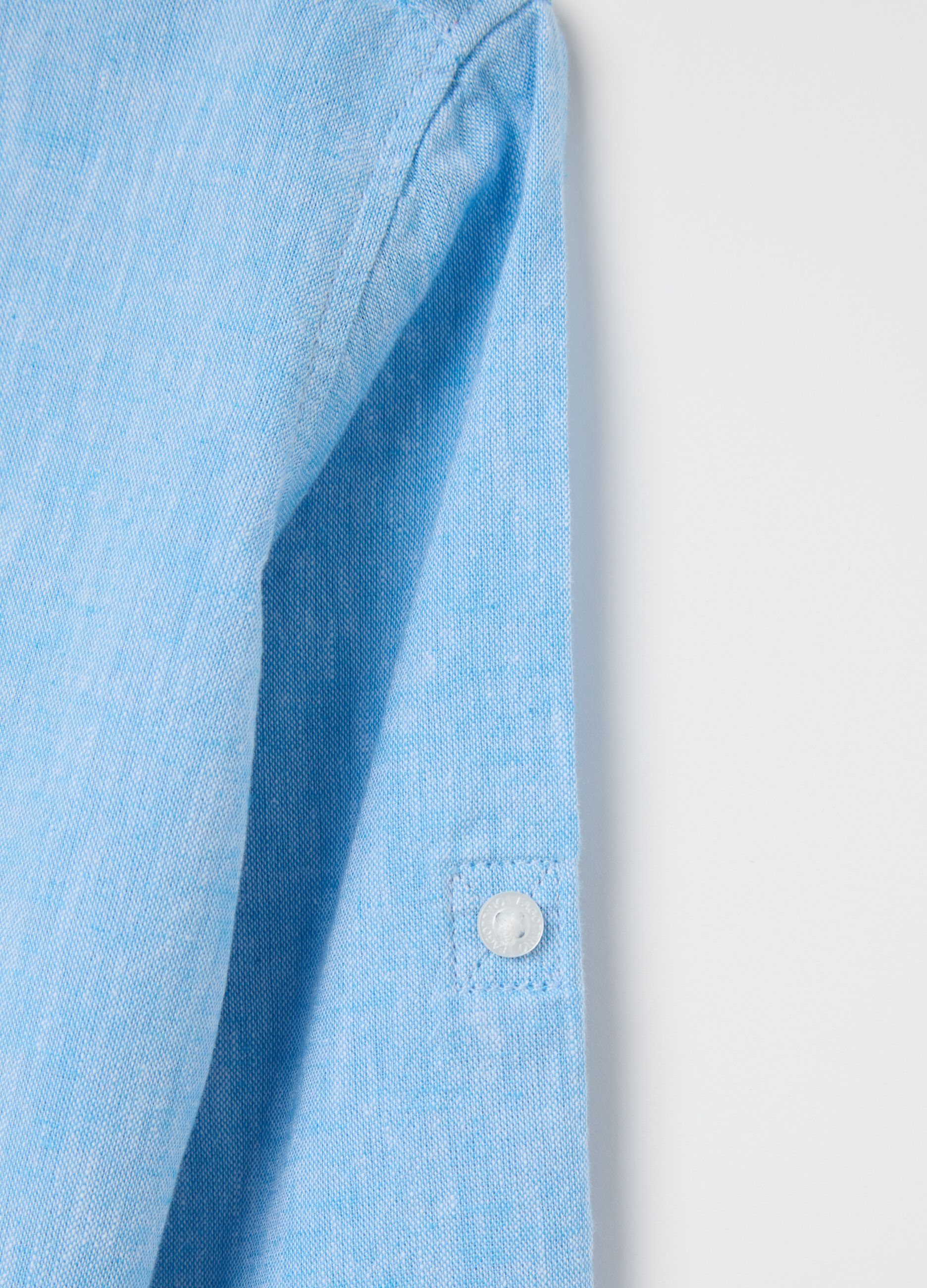 Light blue long-sleeved shirt in cotton and linen