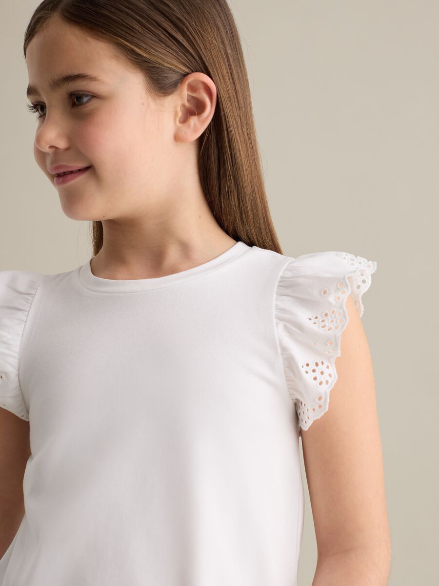 White stretch cotton T-shirt with broderie anglaise sleeves_1