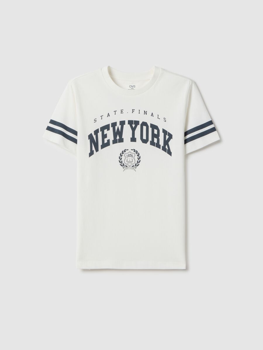 T-shirt in puro cotone bianco da ragazzo regular fit con scritta New York_0