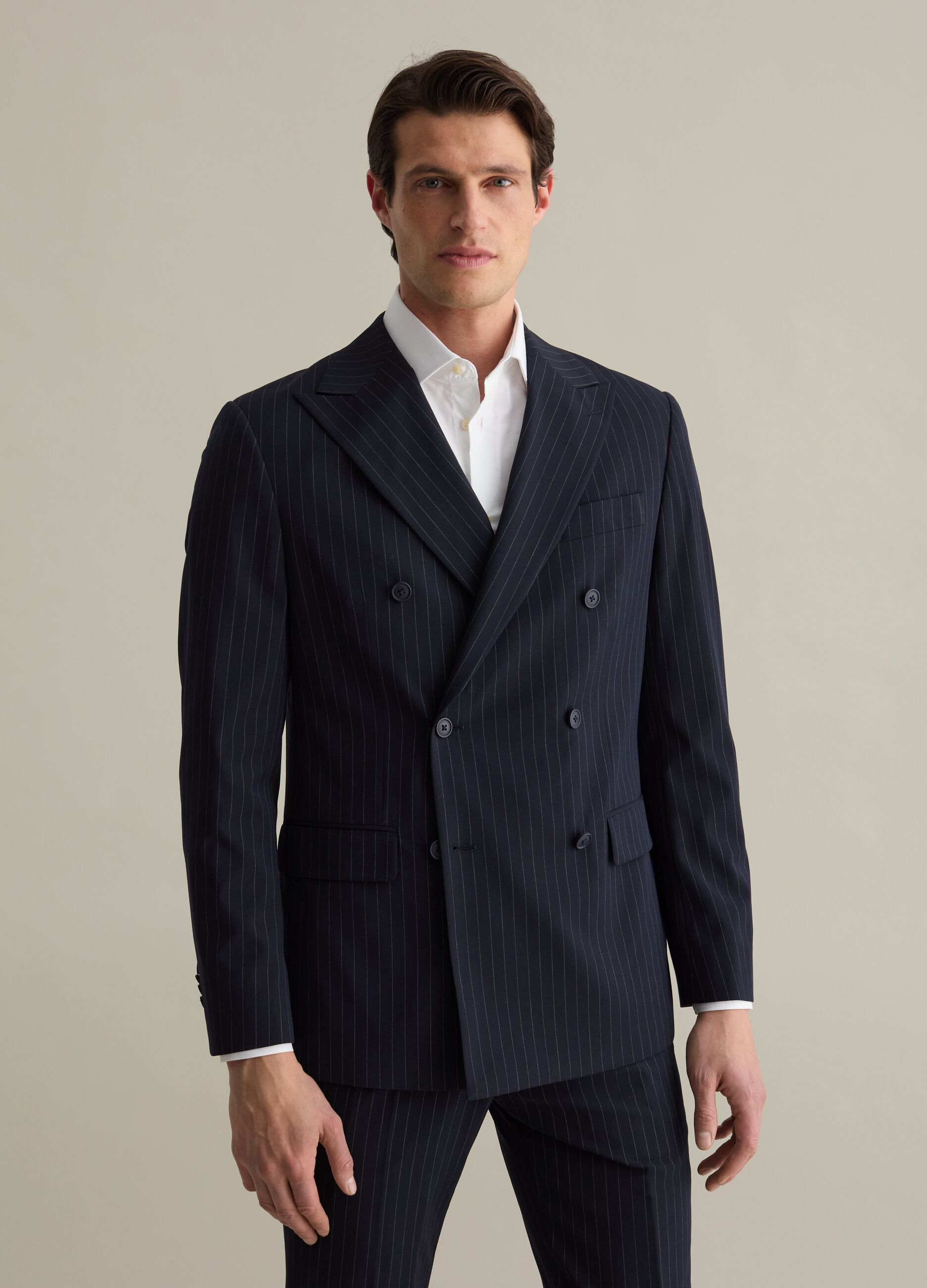 Abito gessato doppiopetto easy fit