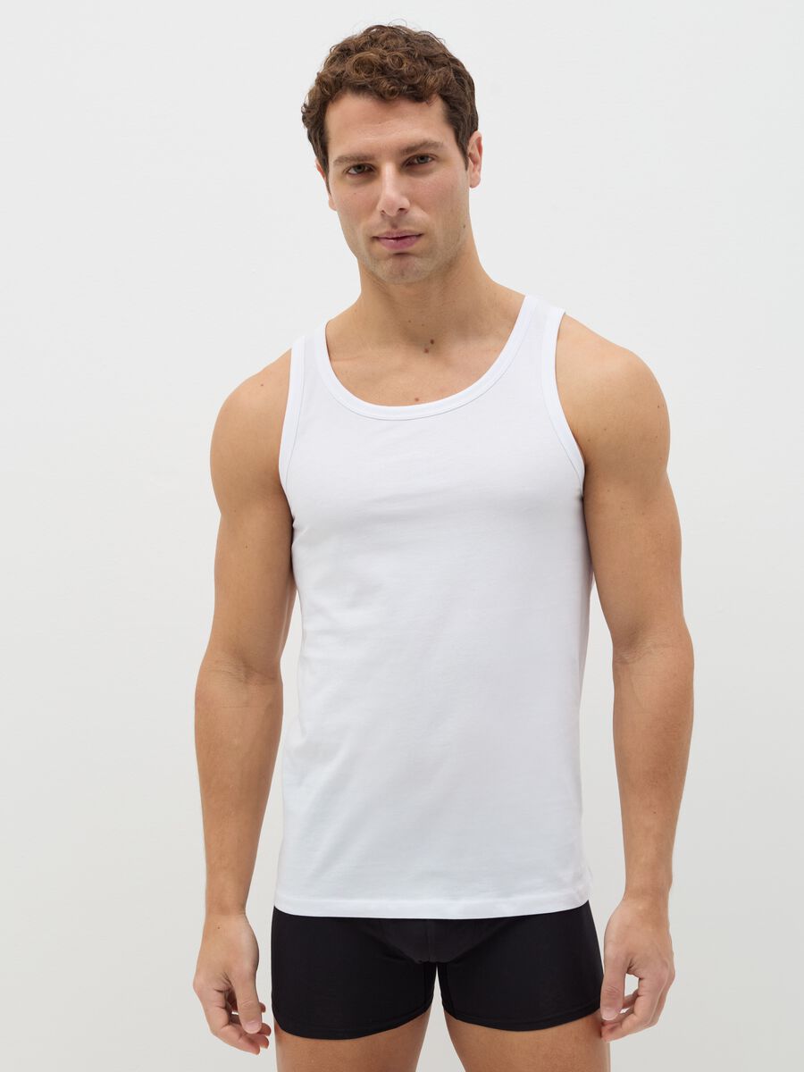 Organic cotton racerback vest with round neck_1